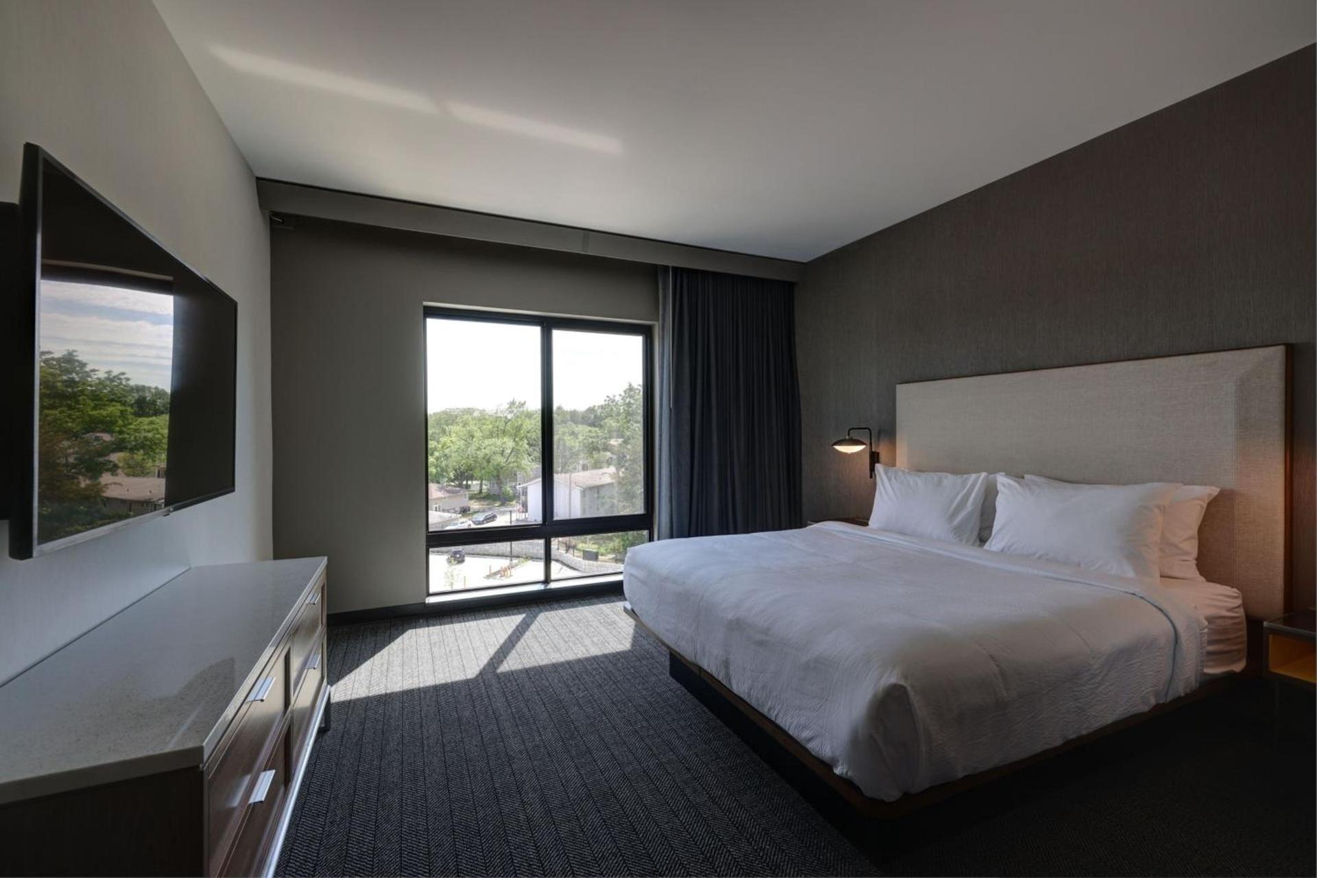 Courtyard by Marriott Iowa City University Heights photo 46
