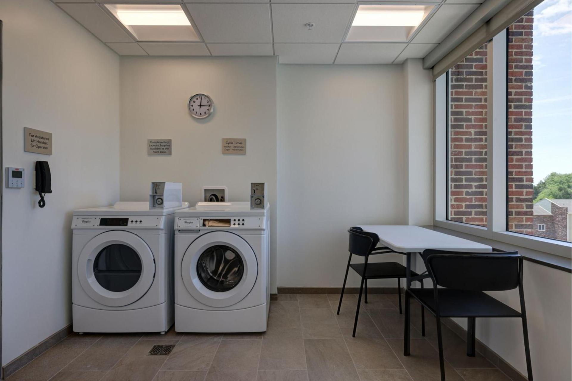 Courtyard by Marriott Iowa City University Heights photo 16