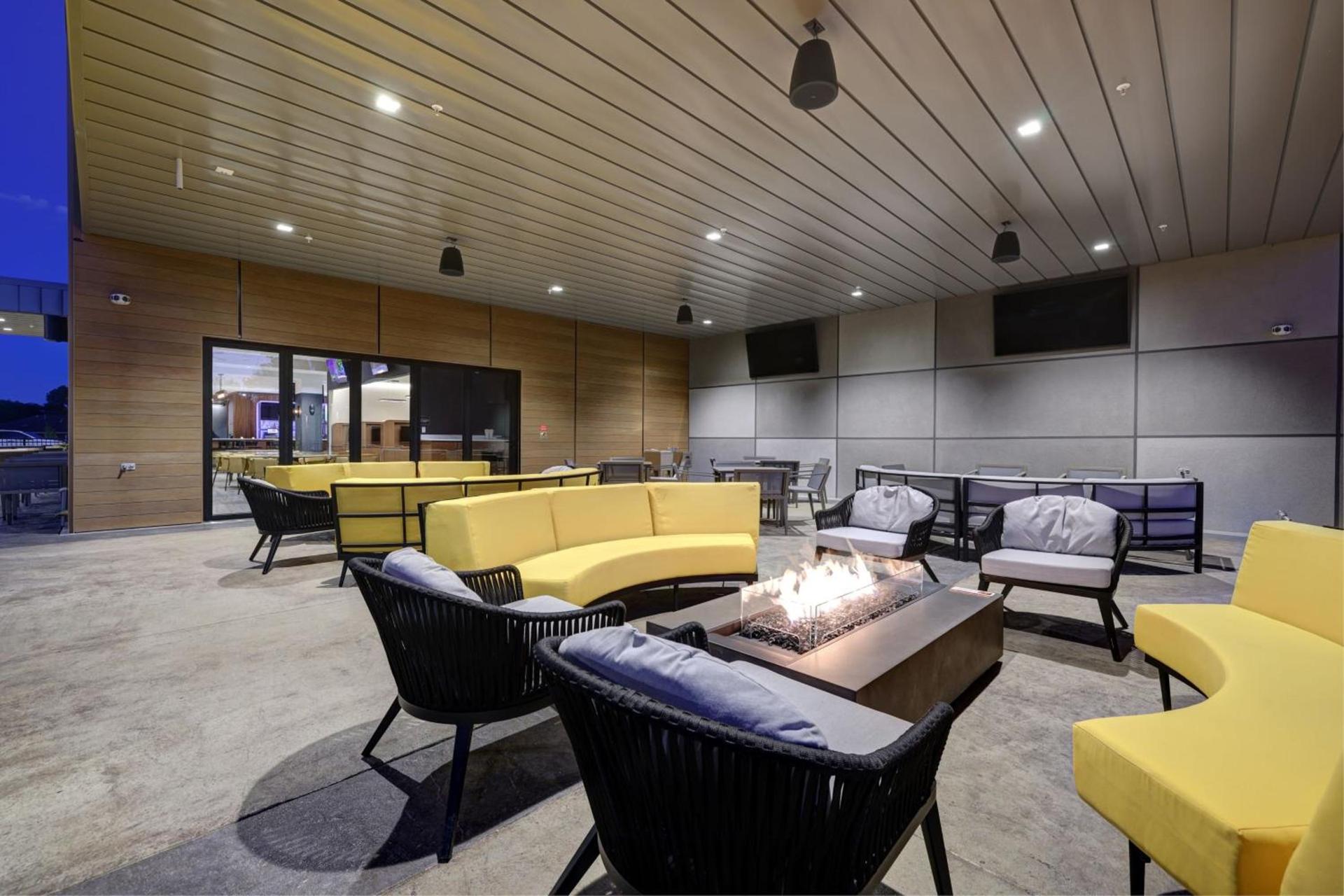 Courtyard by Marriott Iowa City University Heights photo 13