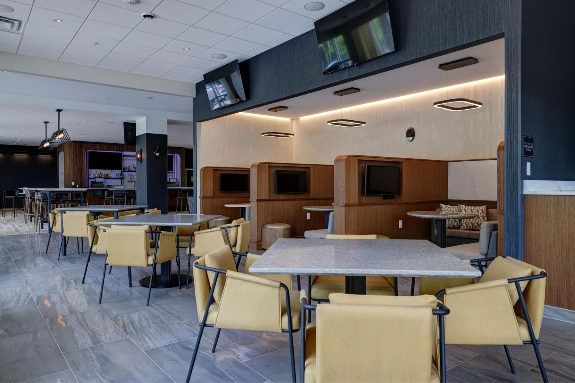 Courtyard by Marriott Iowa City University Heights photo 19