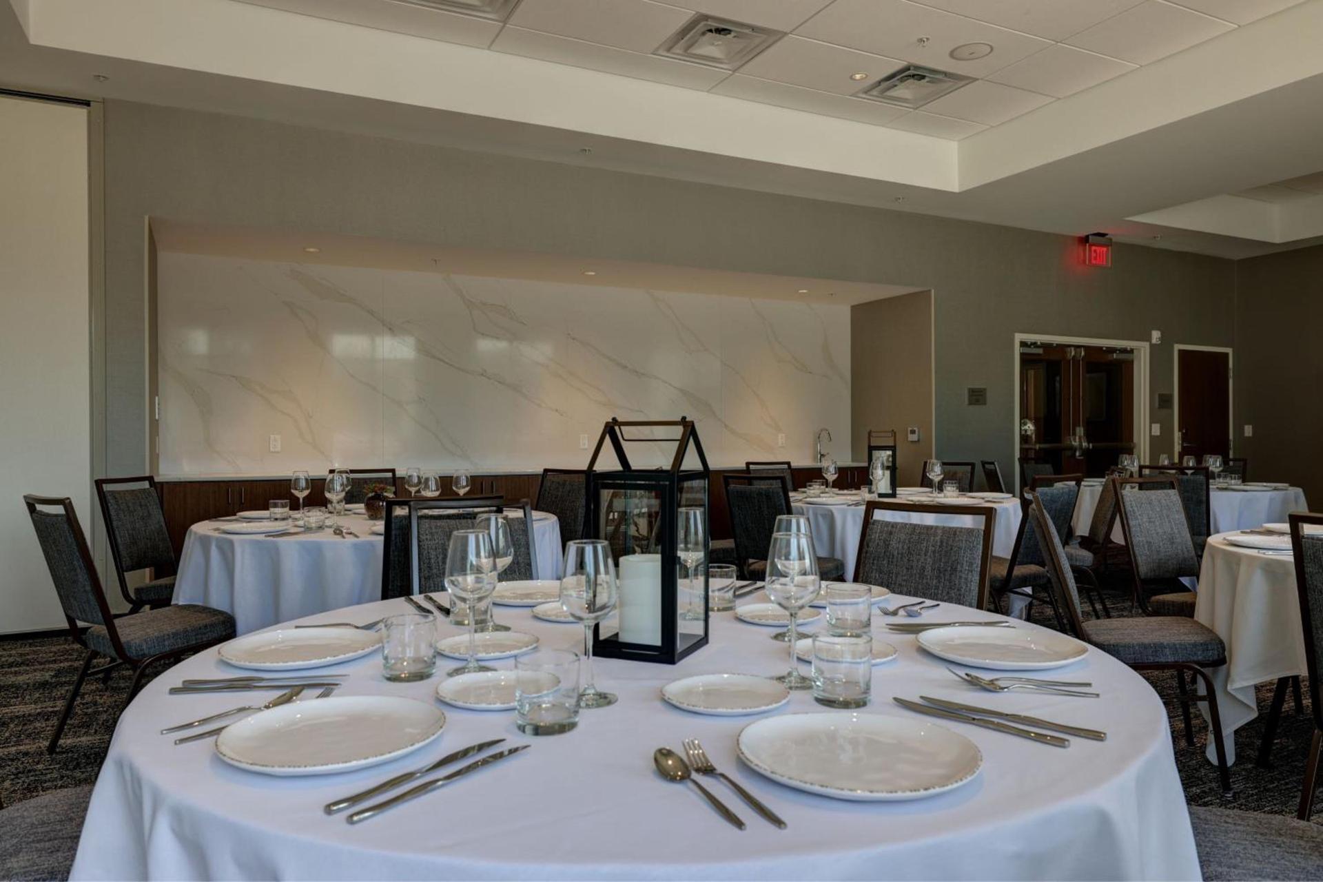Courtyard by Marriott Iowa City University Heights photo 28
