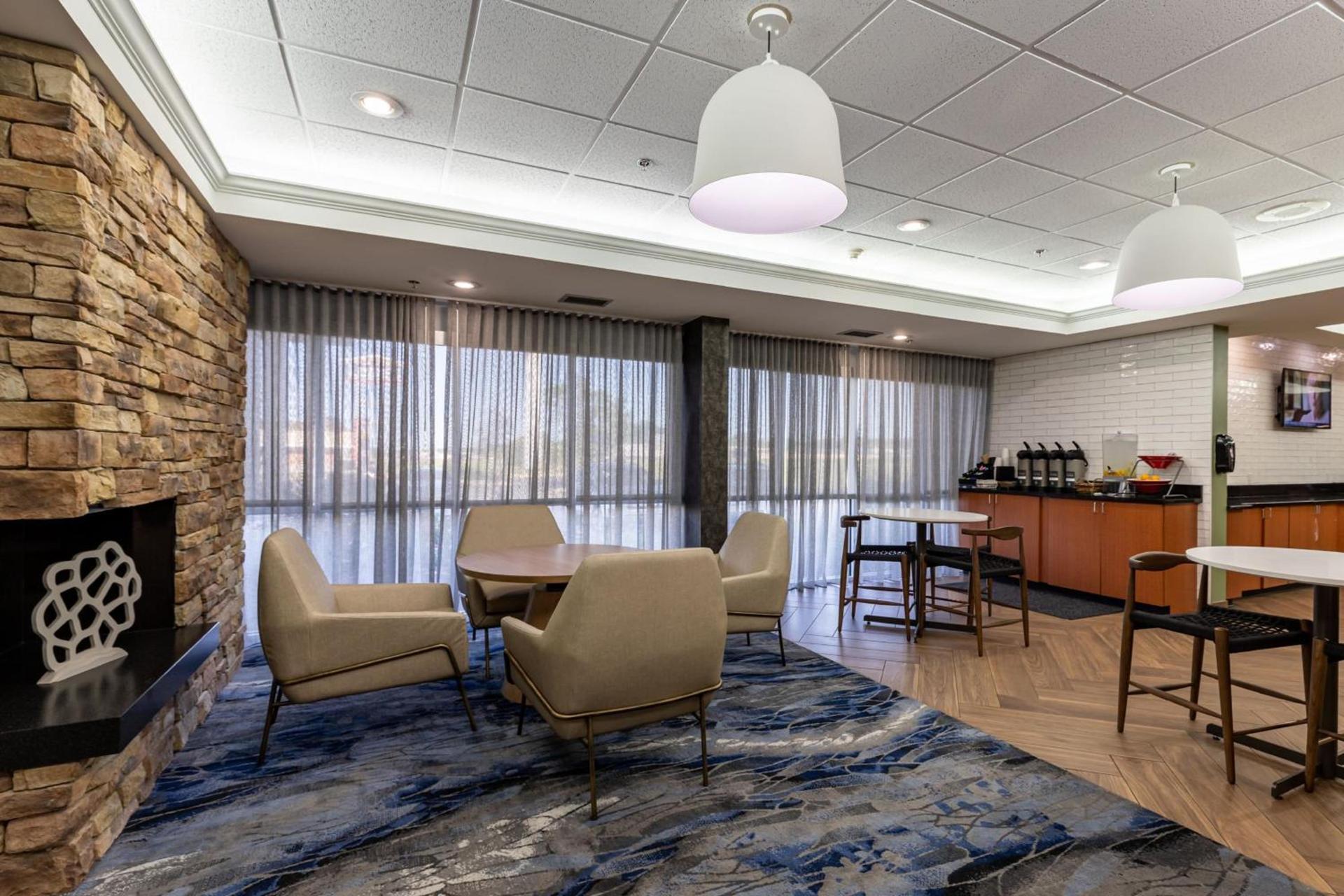 Fairfield Inn by Marriott Evansville West photo 9