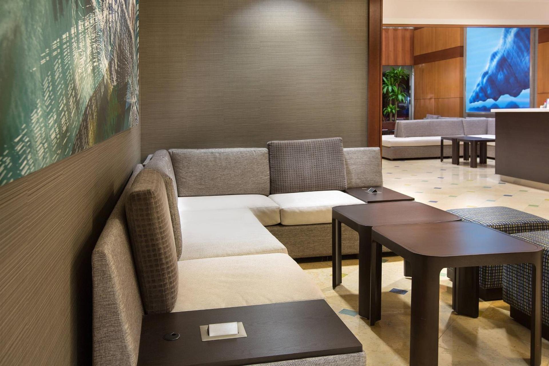 Courtyard by Marriott Oceanside Fort Lauderdale Beach photo 6