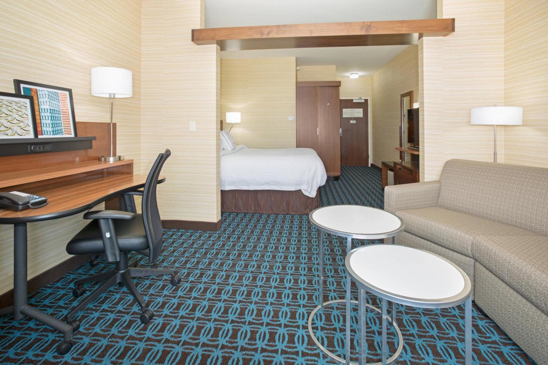 Fairfield Inn & Suites by Marriott Burlington photo 16