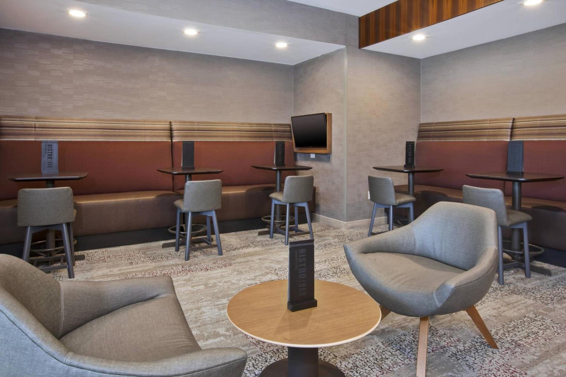 Courtyard by Marriott St. Joseph-Benton Harbor photo 6