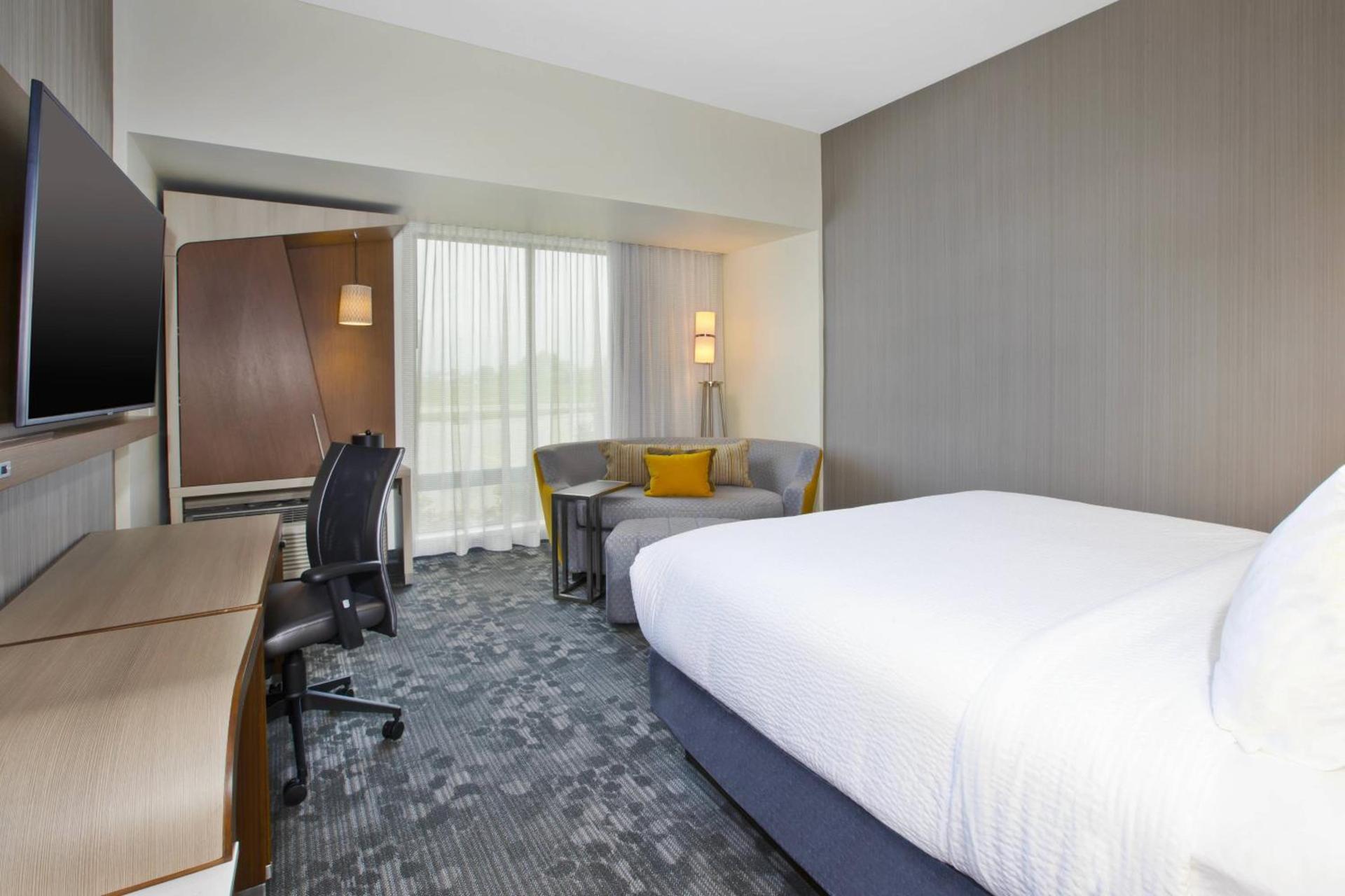 Courtyard by Marriott St. Joseph-Benton Harbor photo 11