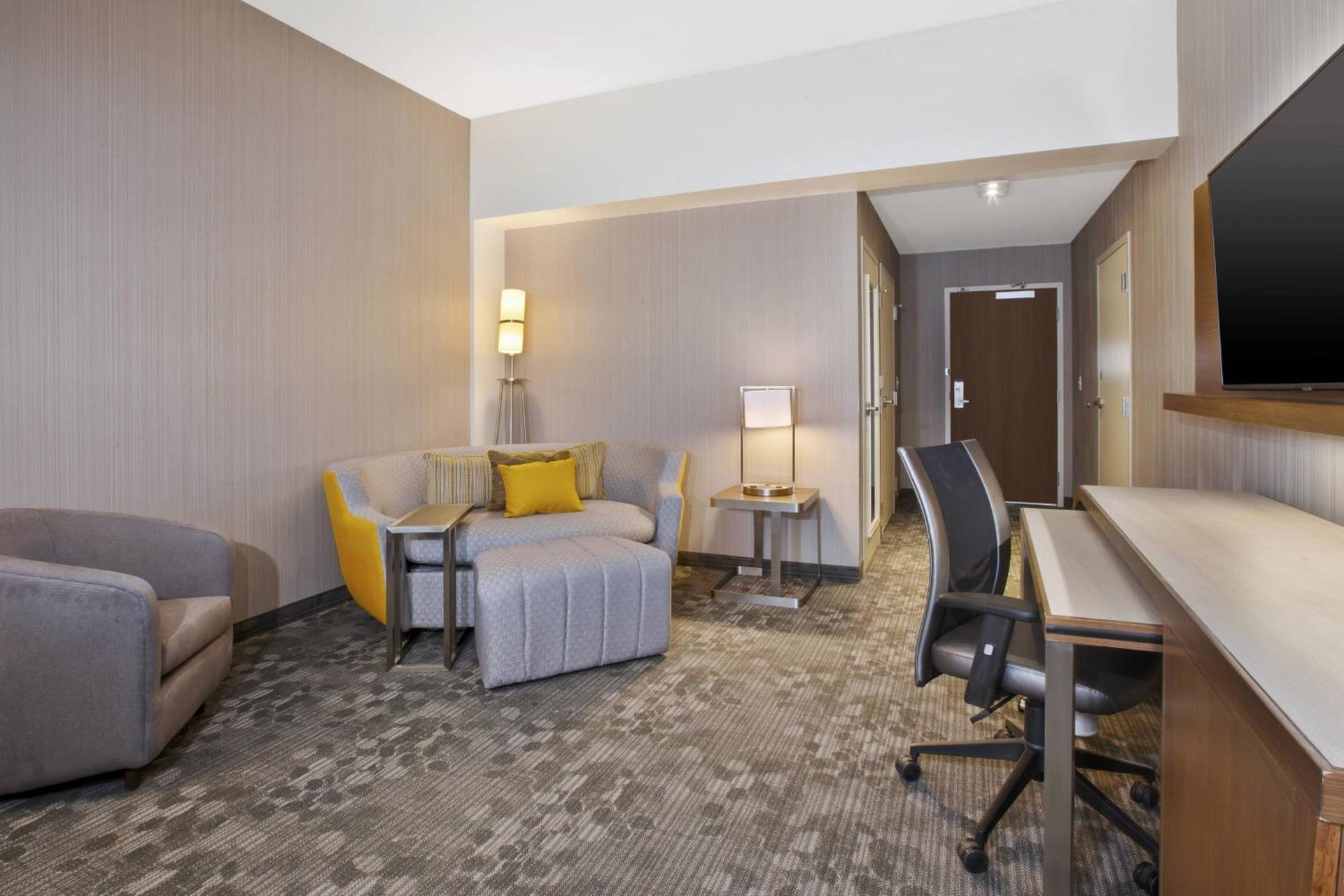 Courtyard by Marriott St. Joseph-Benton Harbor photo 10