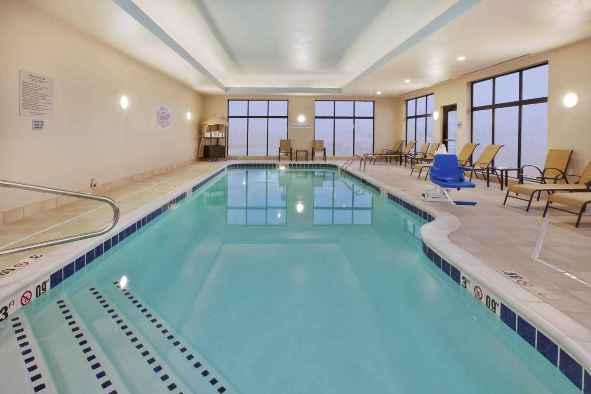 Courtyard by Marriott St. Joseph-Benton Harbor photo 37