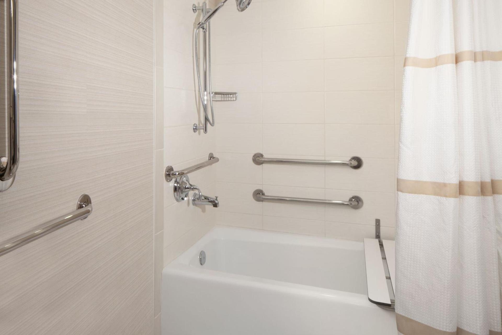 Marriott Memphis East photo 16