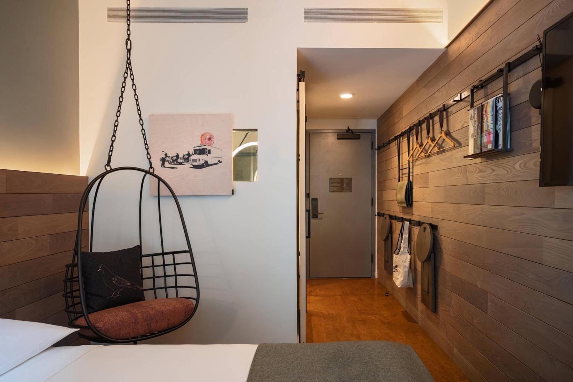 Moxy NYC Downtown photo 16