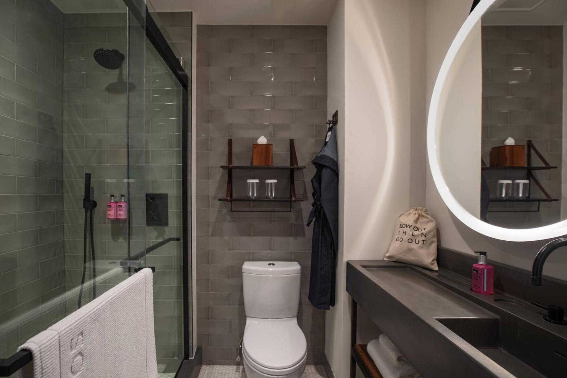 Moxy NYC Downtown photo 33