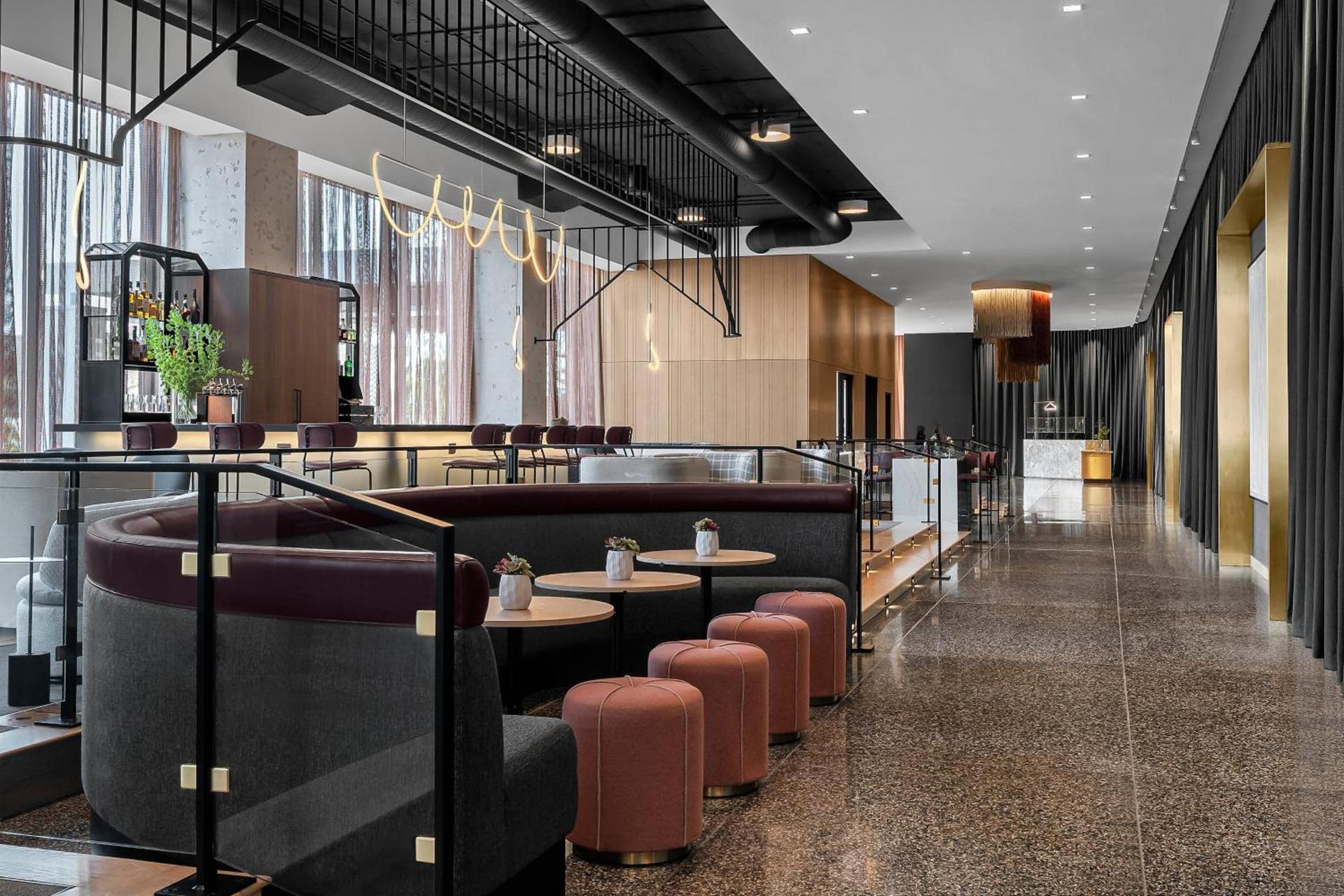 Renaissance Milwaukee West Hotel photo 5