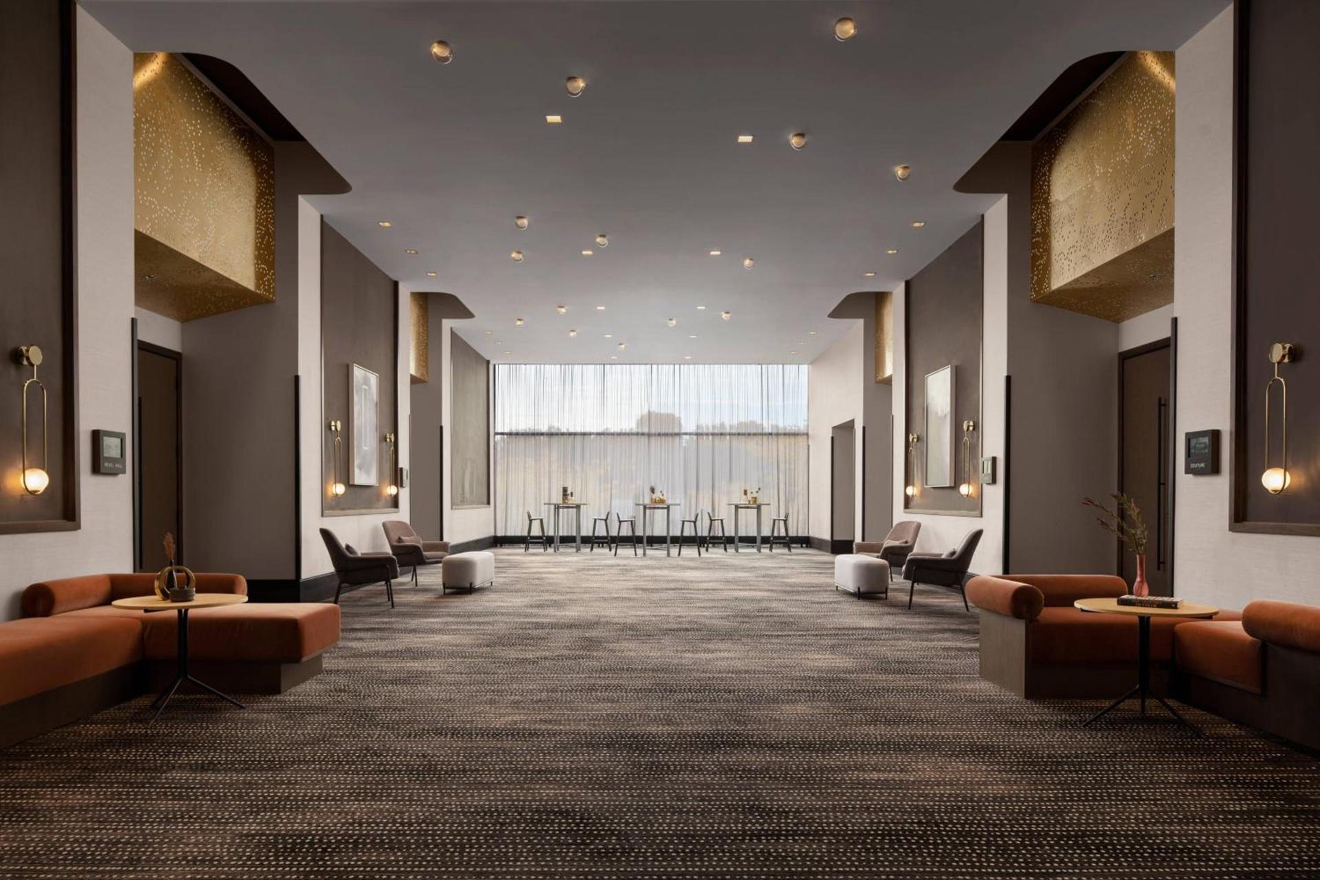 Renaissance Milwaukee West Hotel photo 44