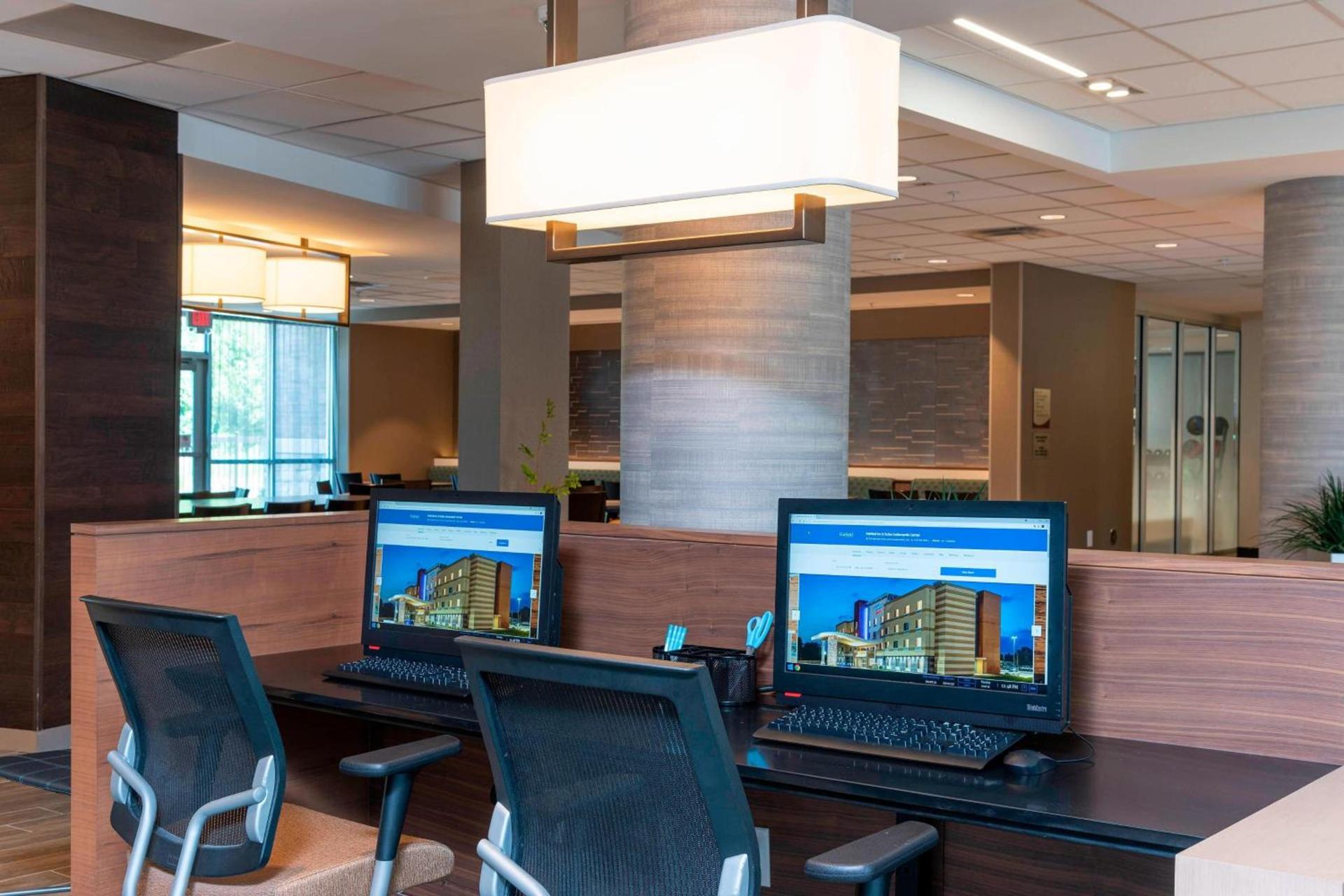 Fairfield Inn & Suites by Marriott Indianapolis Carmel photo 10