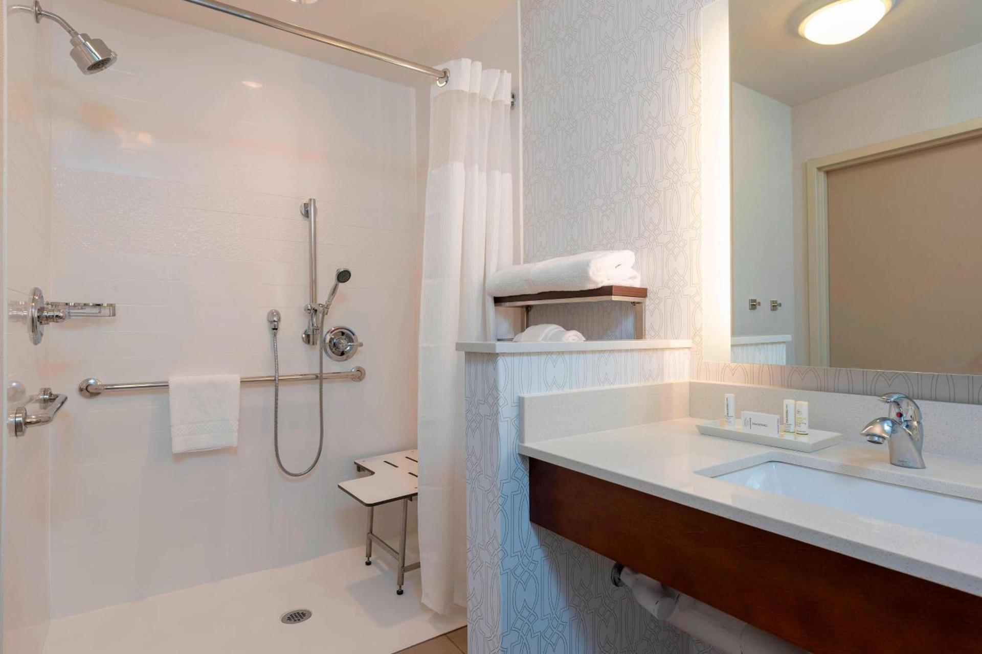 Fairfield Inn & Suites by Marriott Indianapolis Carmel photo 8