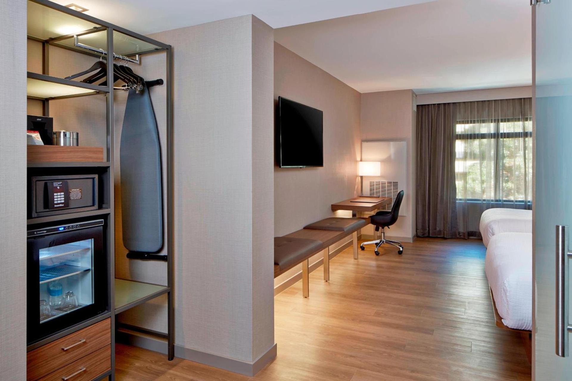 AC Hotel by Marriott Seattle Bellevue/Downtown photo 7
