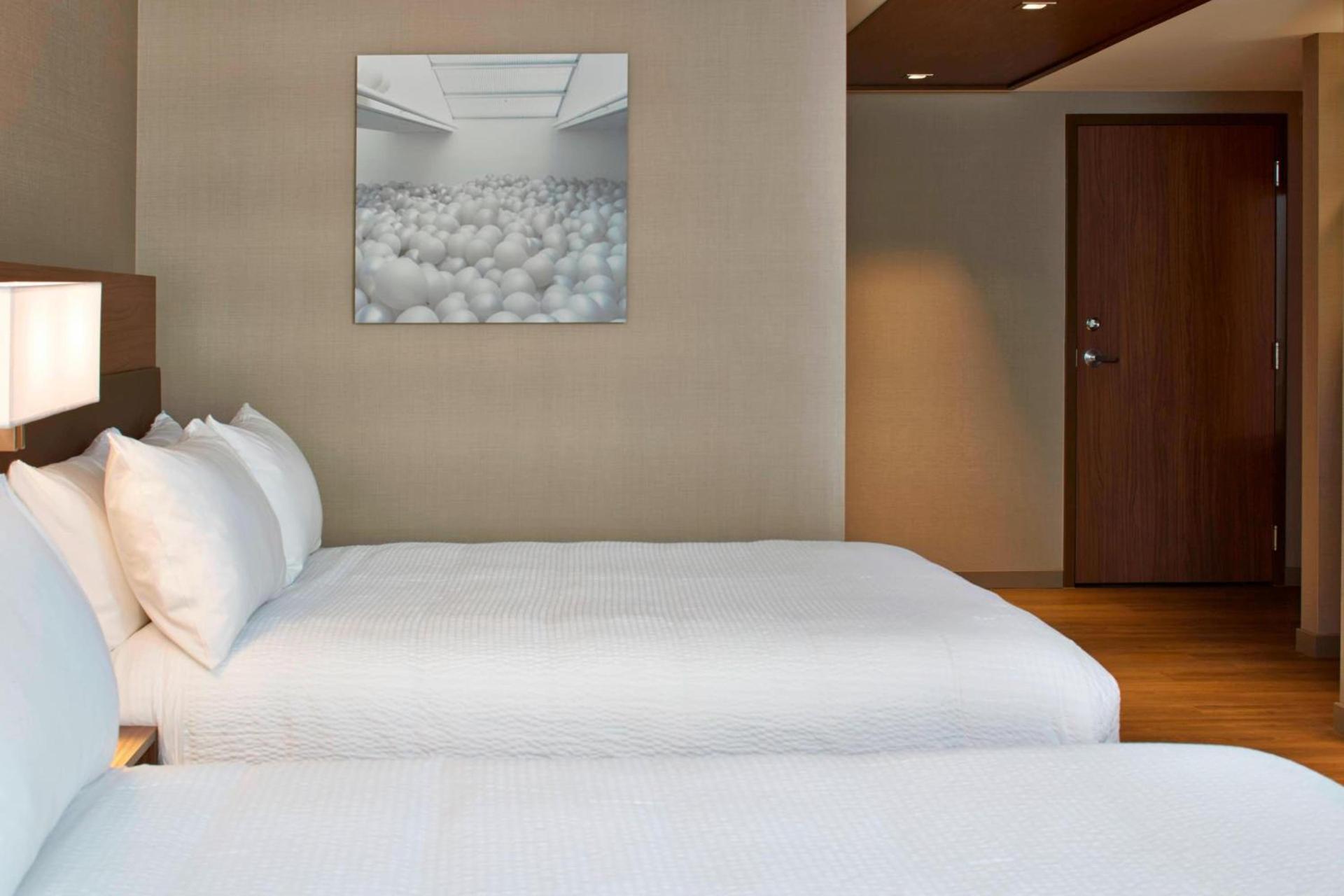 AC Hotel by Marriott Seattle Bellevue/Downtown photo 9