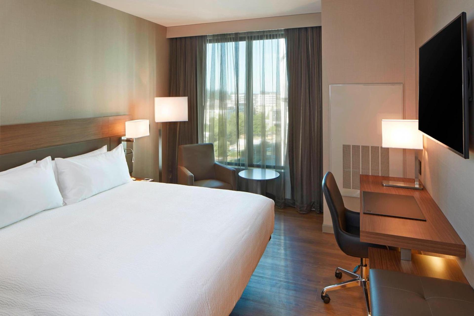 AC Hotel by Marriott Seattle Bellevue/Downtown photo 14