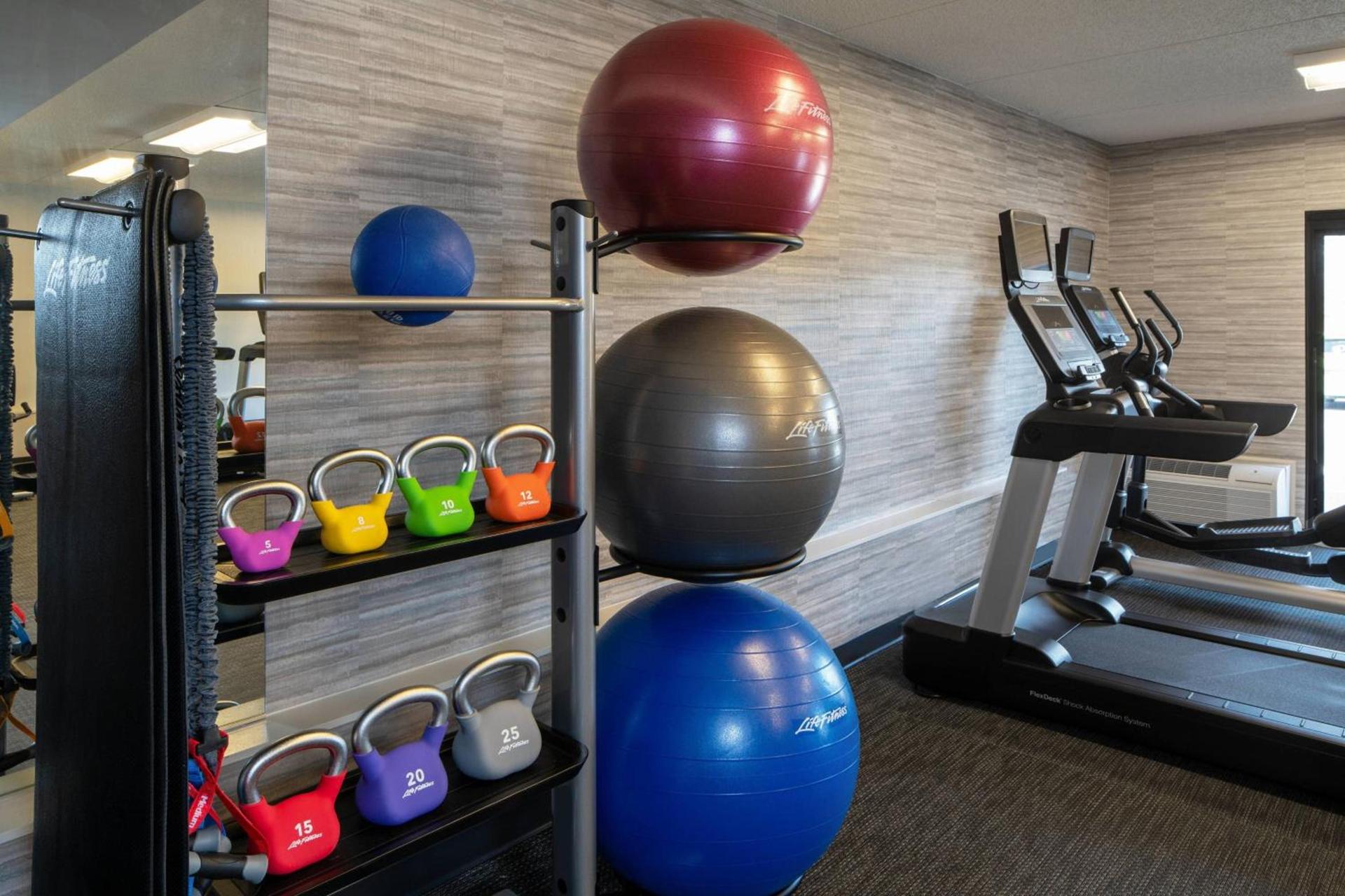 Courtyard by Marriott Dulles Airport Herndon/Reston photo 36