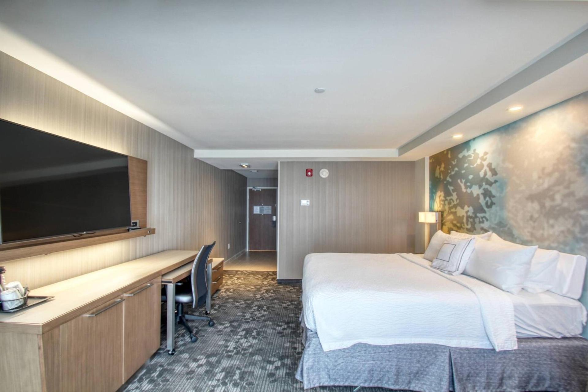 Courtyard by Marriott Fargo photo 39