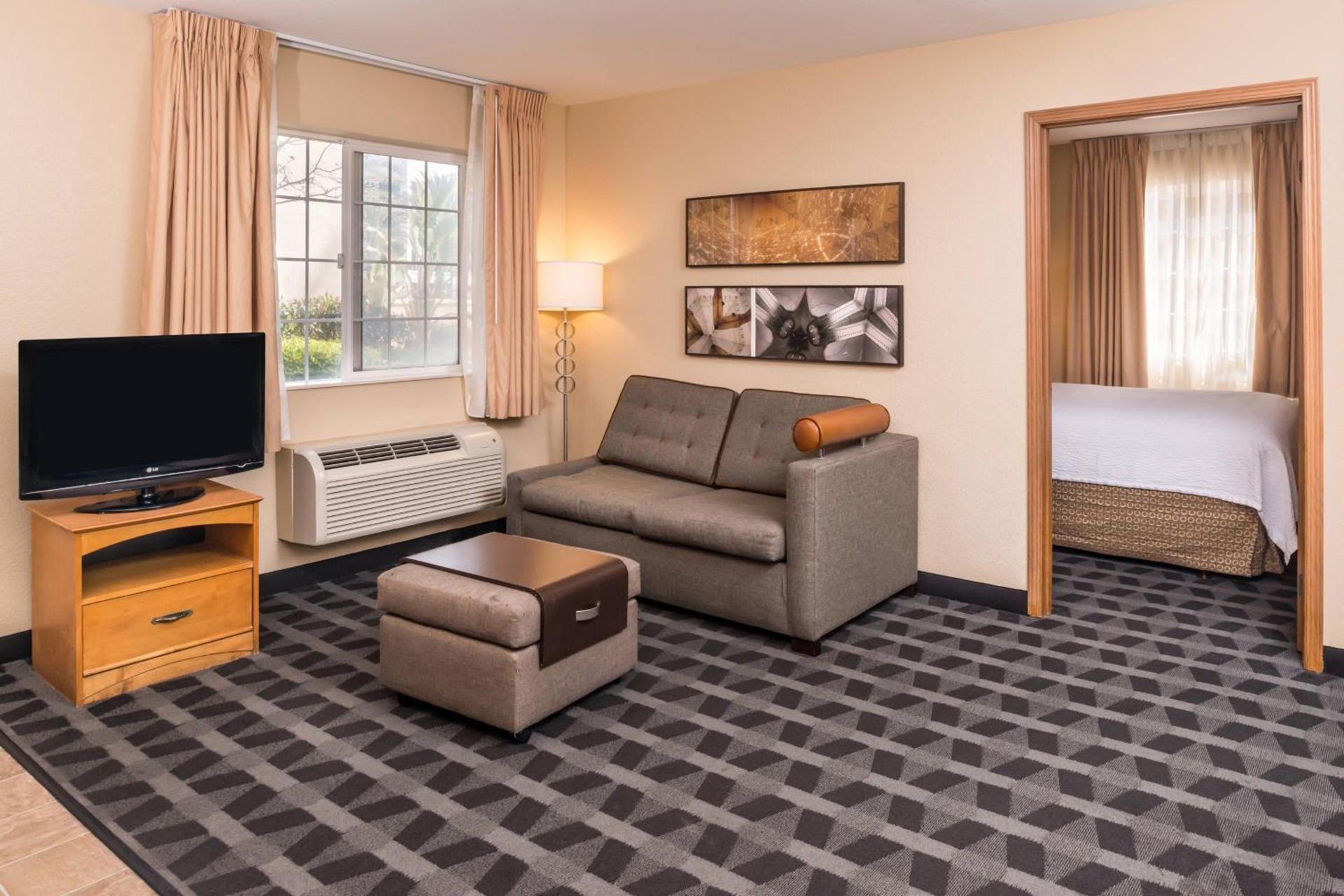 TownePlace Suites by Marriott Anaheim Maingate Near Angel Stadium photo 14