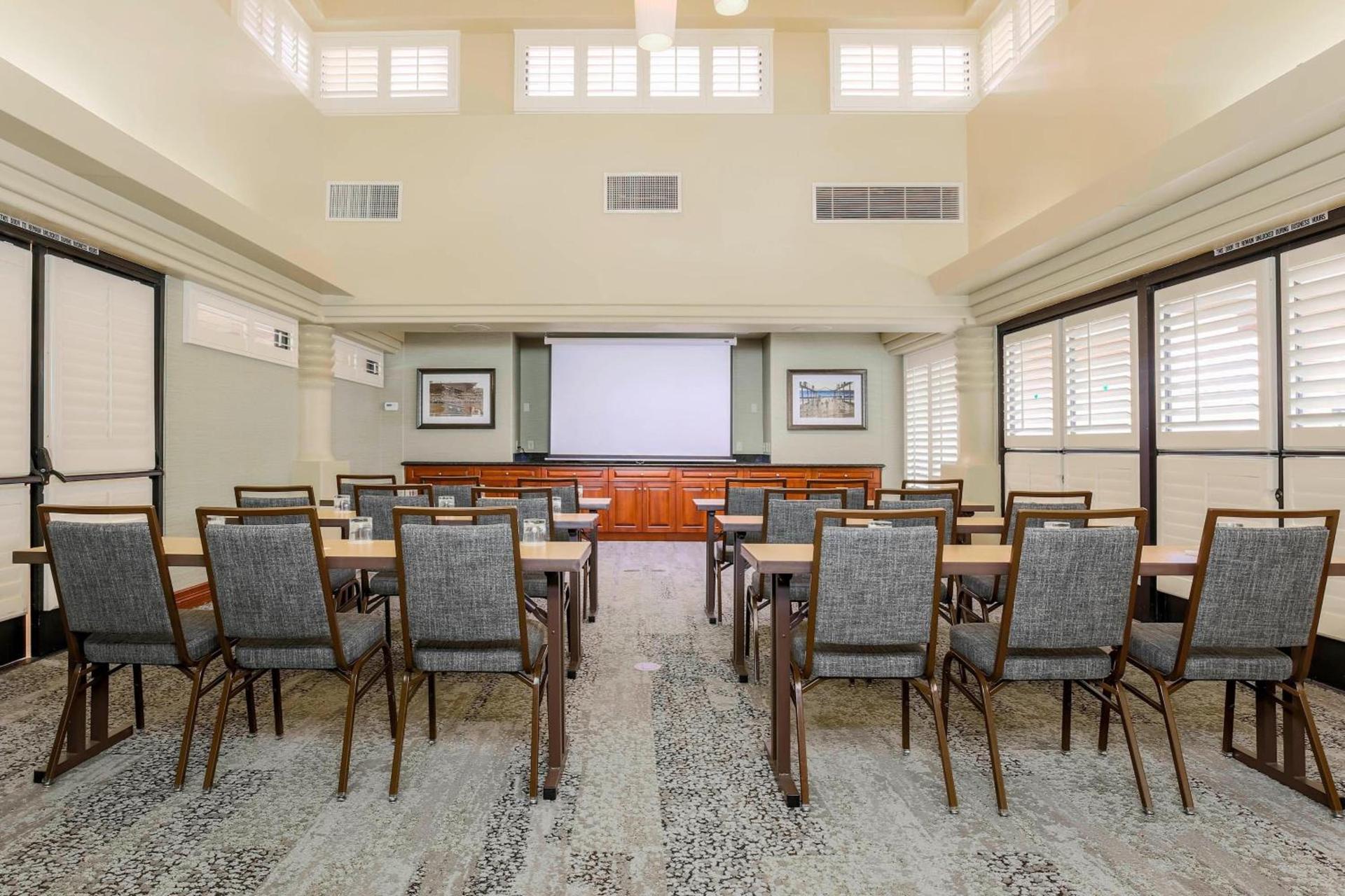 Courtyard by Marriott San Diego Del Mar/Solana Beach photo 72