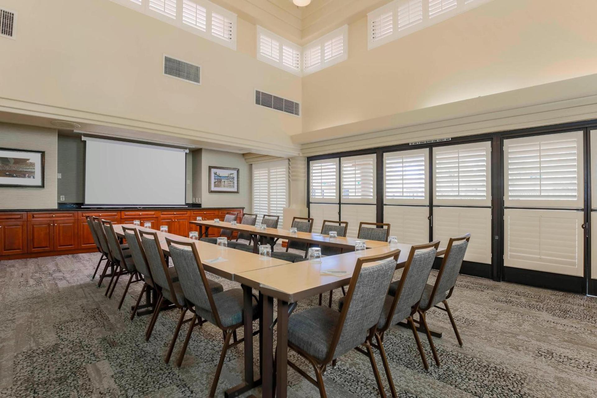 Courtyard by Marriott San Diego Del Mar/Solana Beach photo 73