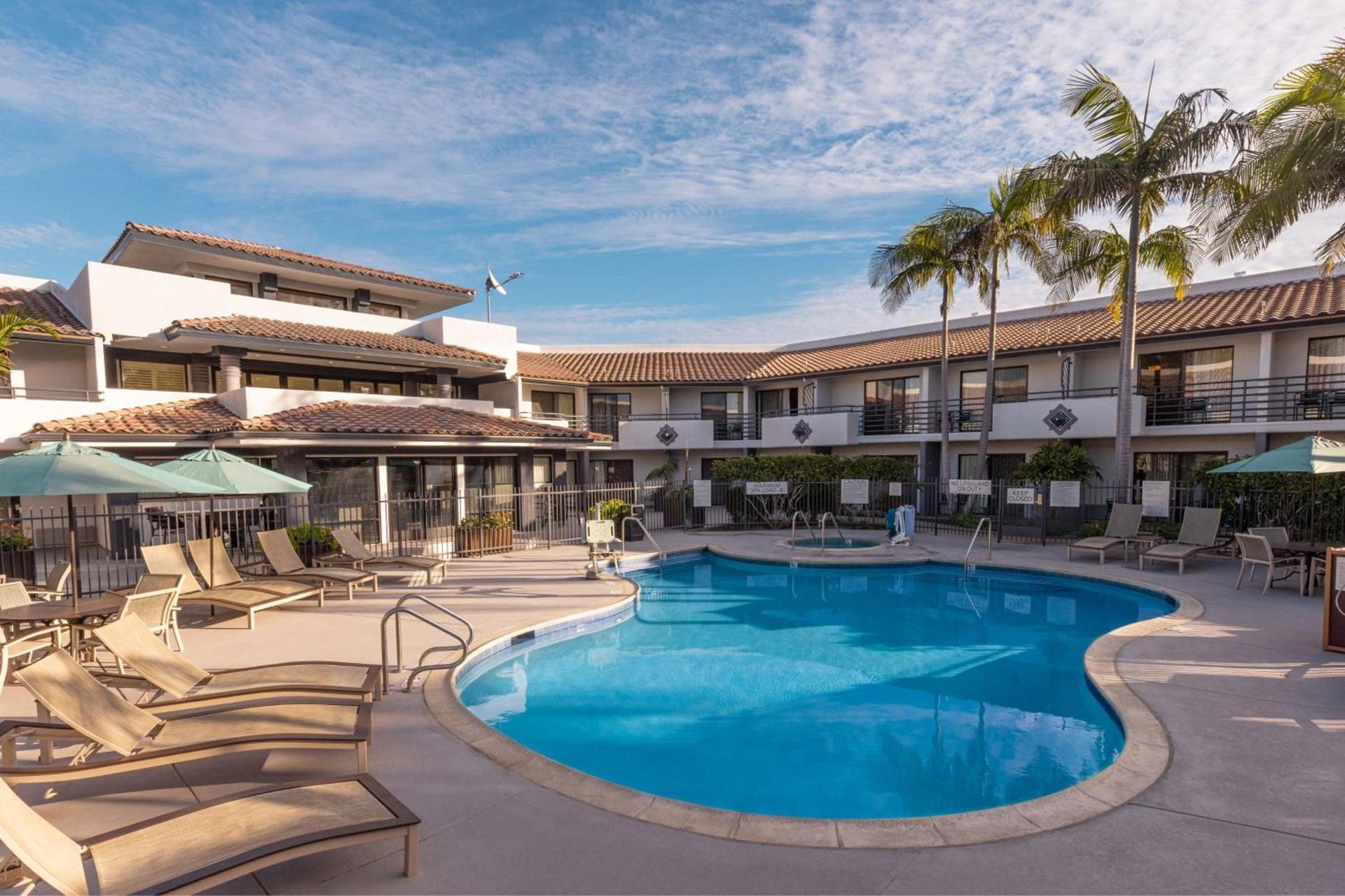 Courtyard by Marriott San Diego Del Mar/Solana Beach photo 66