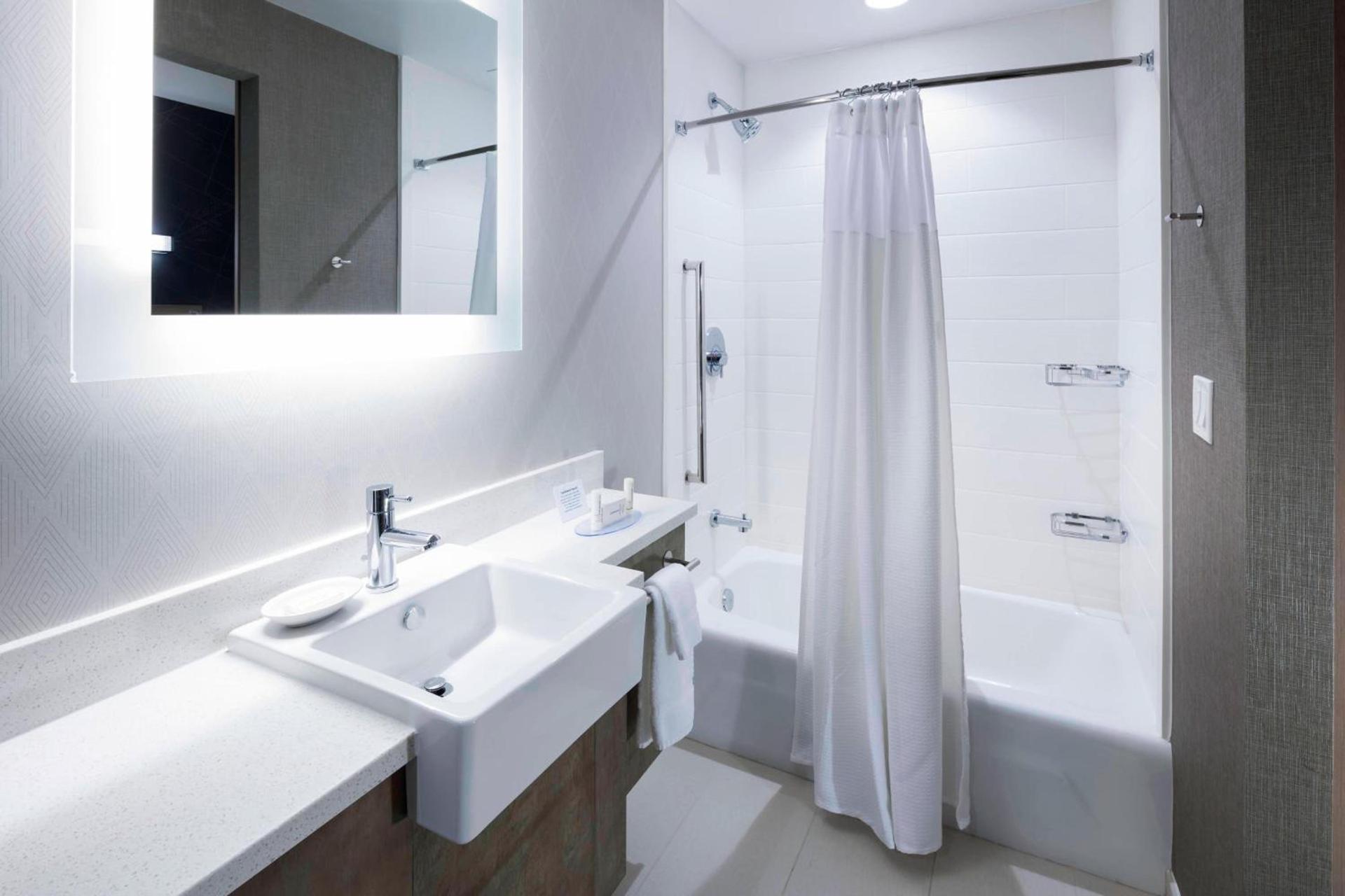 SpringHill Suites by Marriott Clearwater Beach photo 13