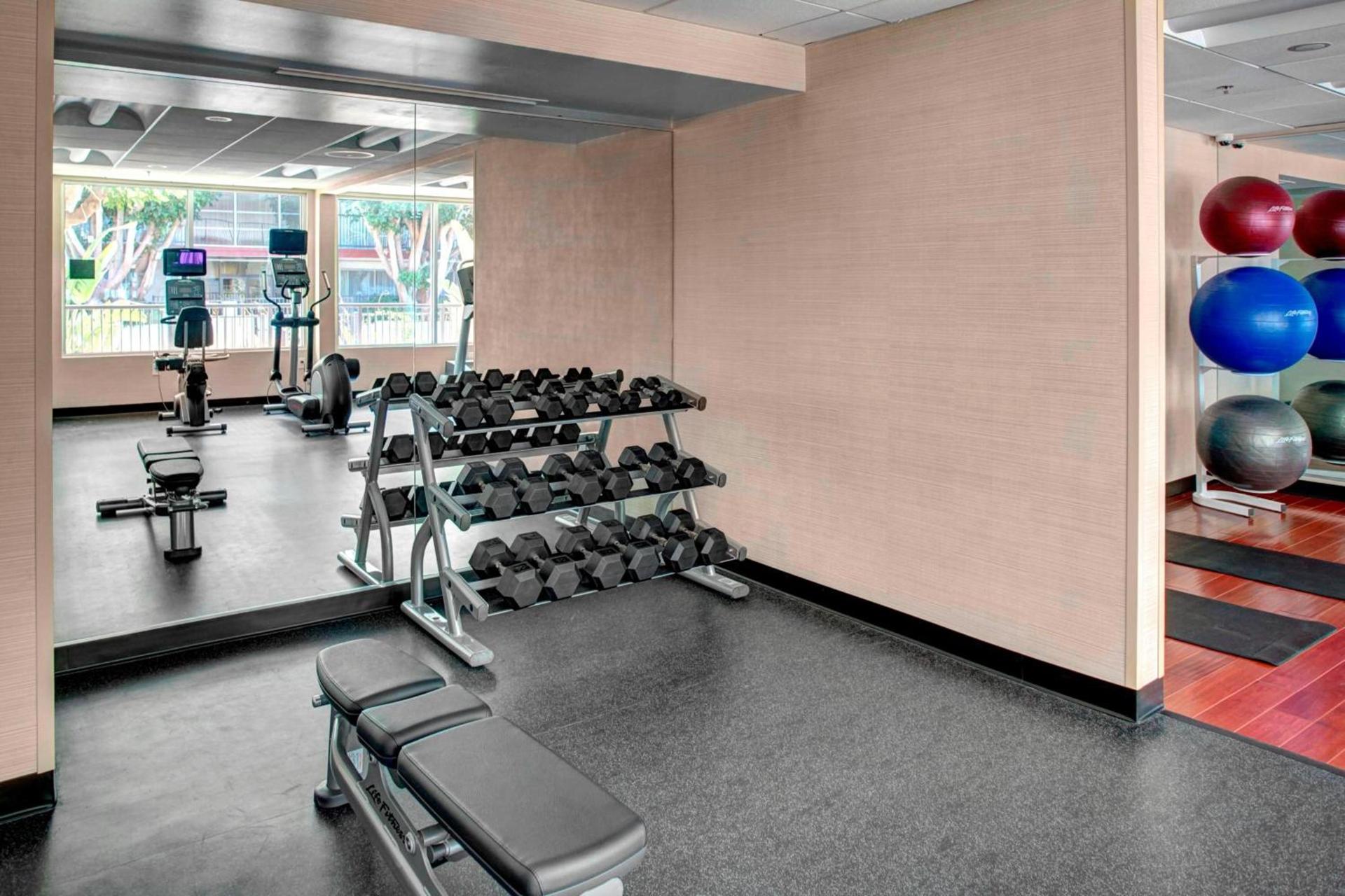 Fairfield Inn & Suites by Marriott Los Angeles LAX/El Segundo photo 26
