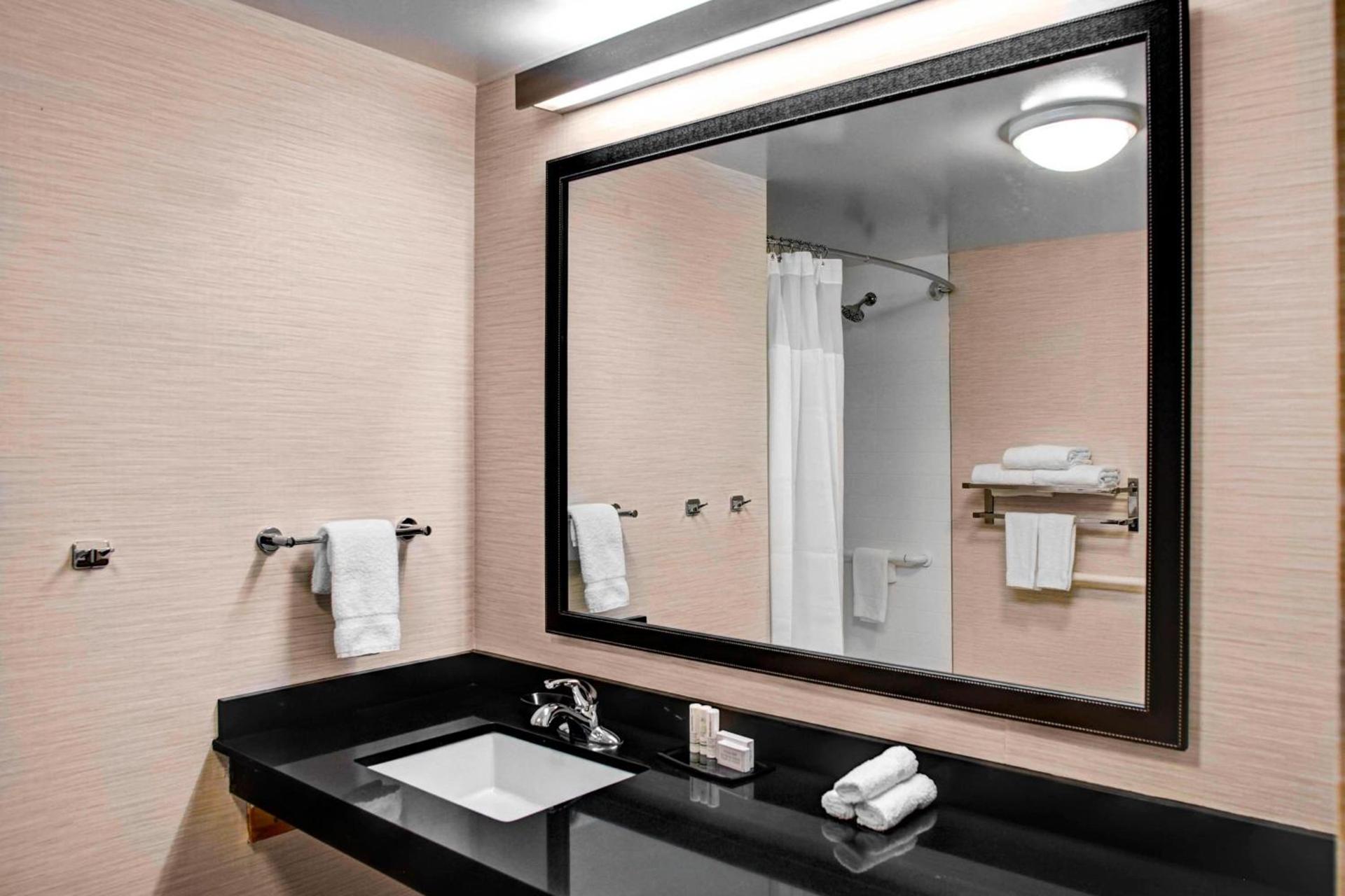 Fairfield Inn & Suites by Marriott Los Angeles LAX/El Segundo photo 13