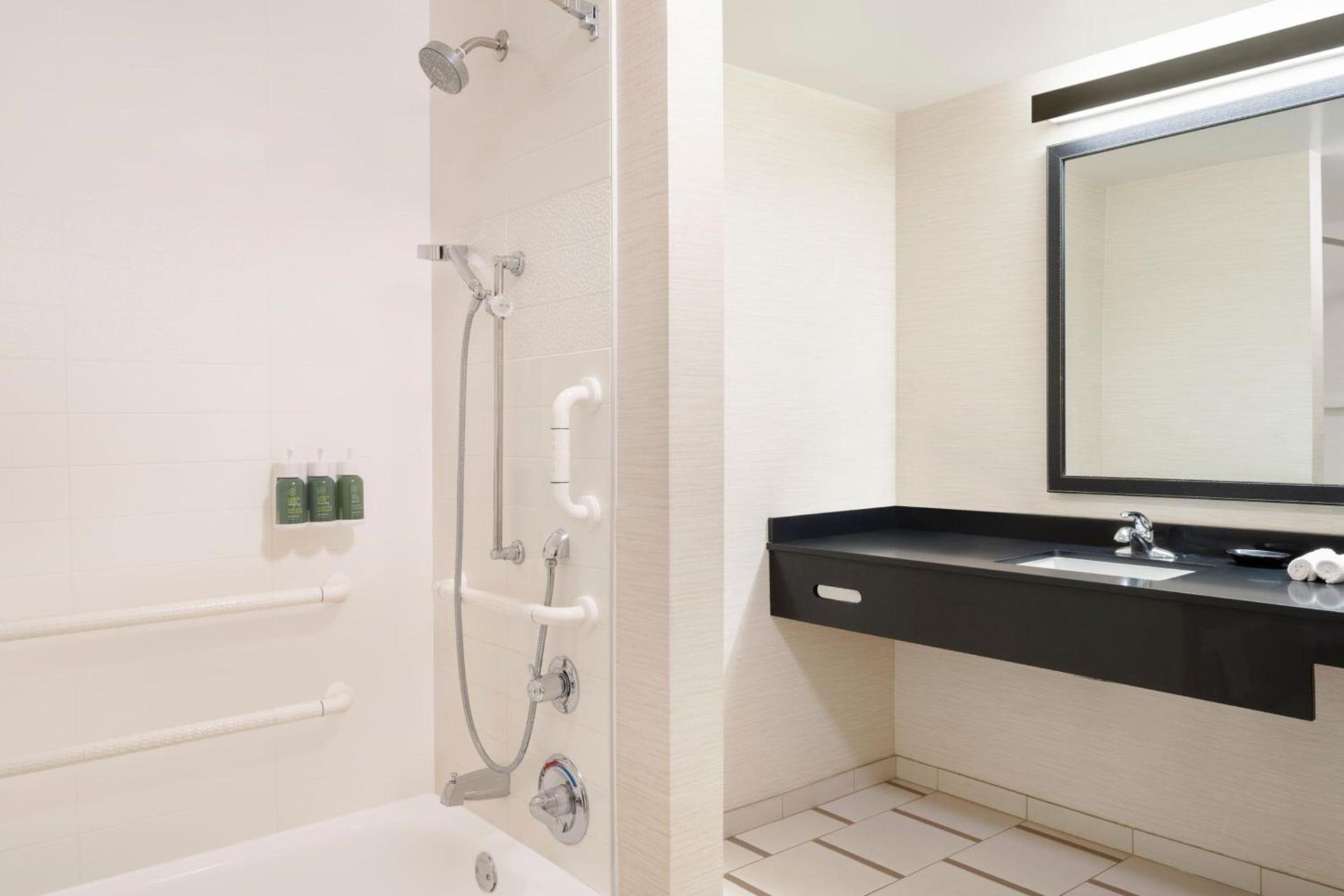Fairfield Inn & Suites by Marriott Los Angeles LAX/El Segundo photo 15