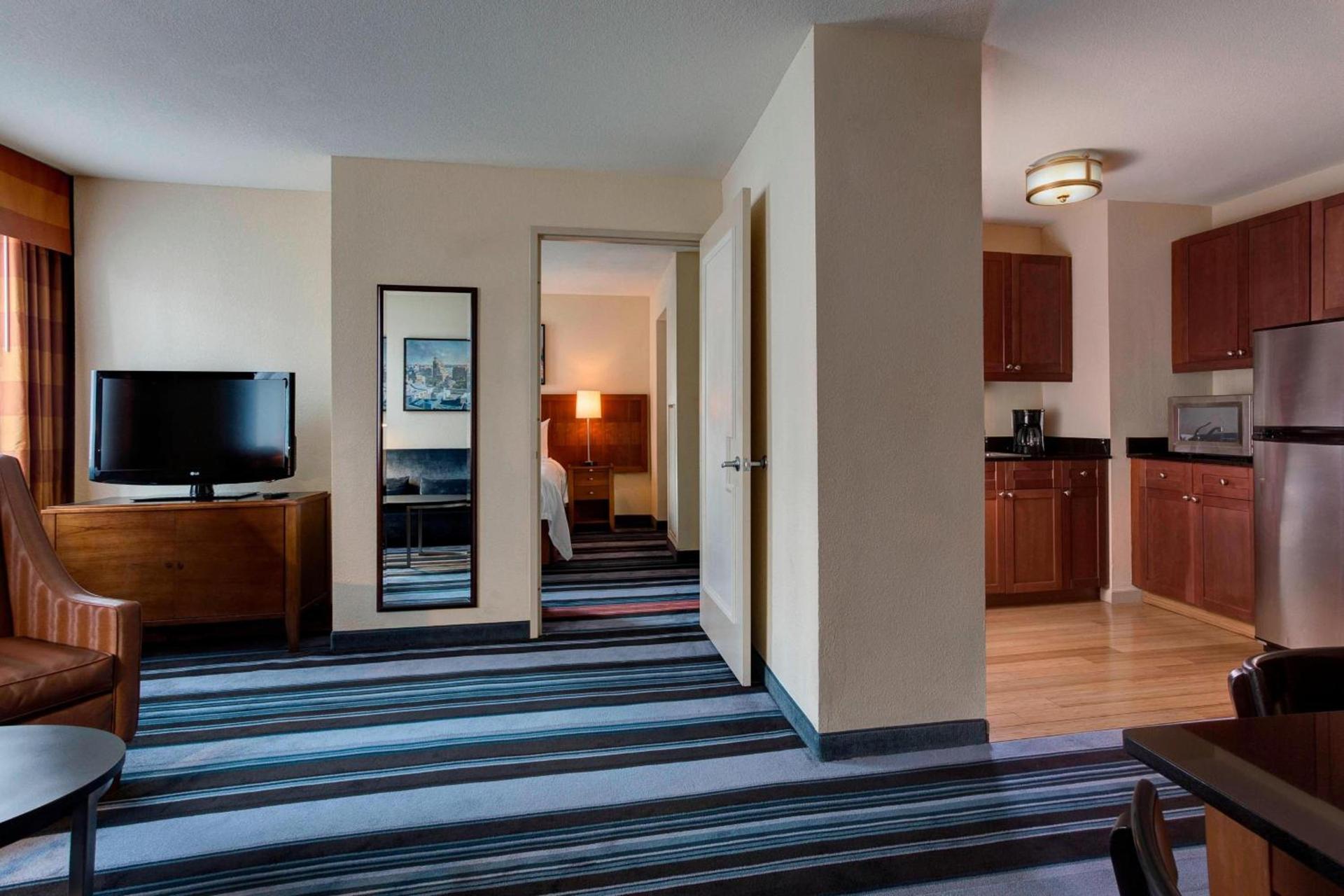 Residence Inn by Marriott New York Manhattan/Times Square photo 21
