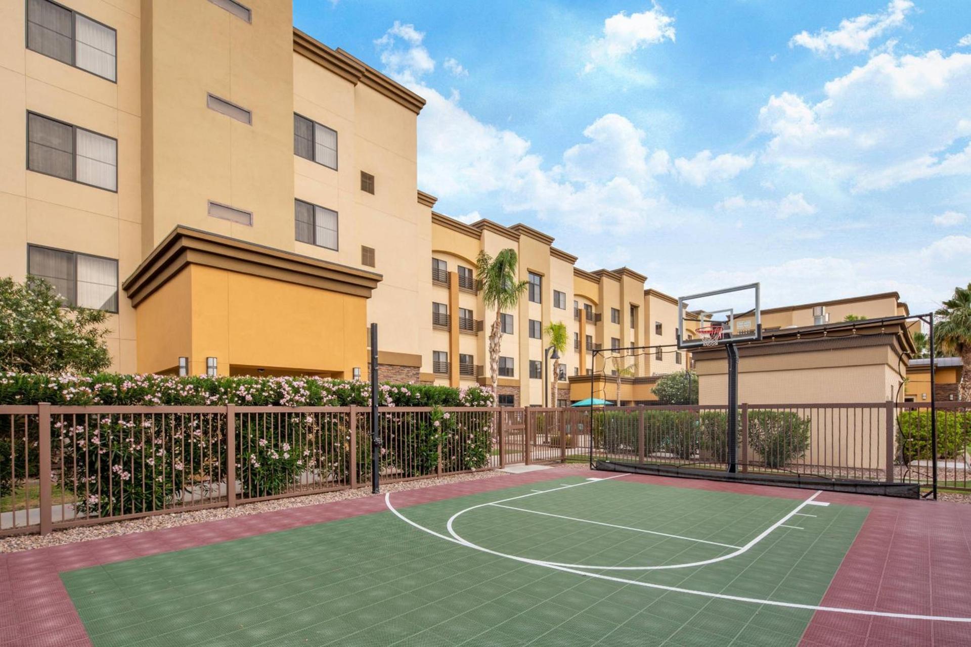 Residence Inn Phoenix NW/Surprise photo 29