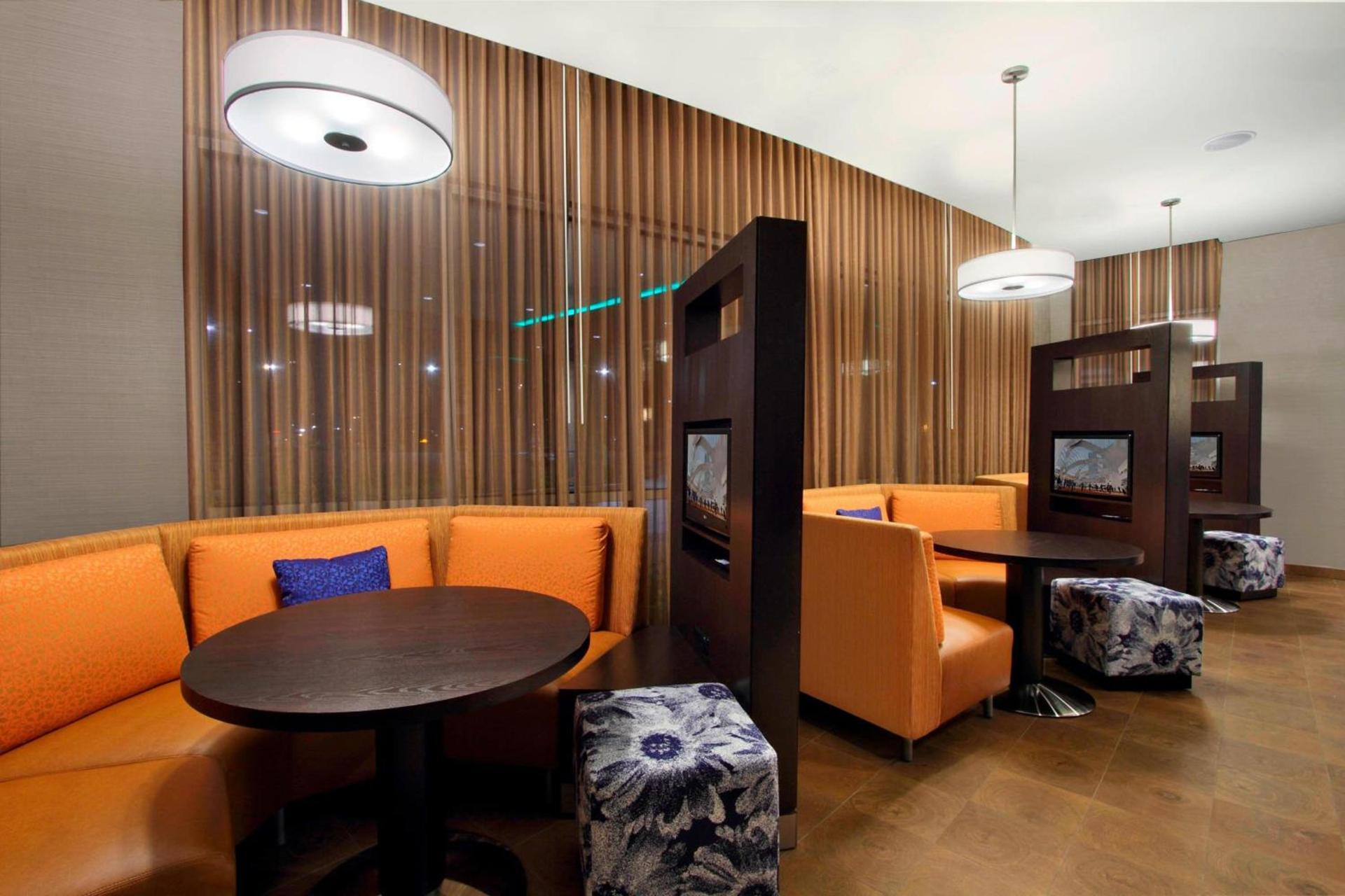 Courtyard by Marriott Victoria photo 16