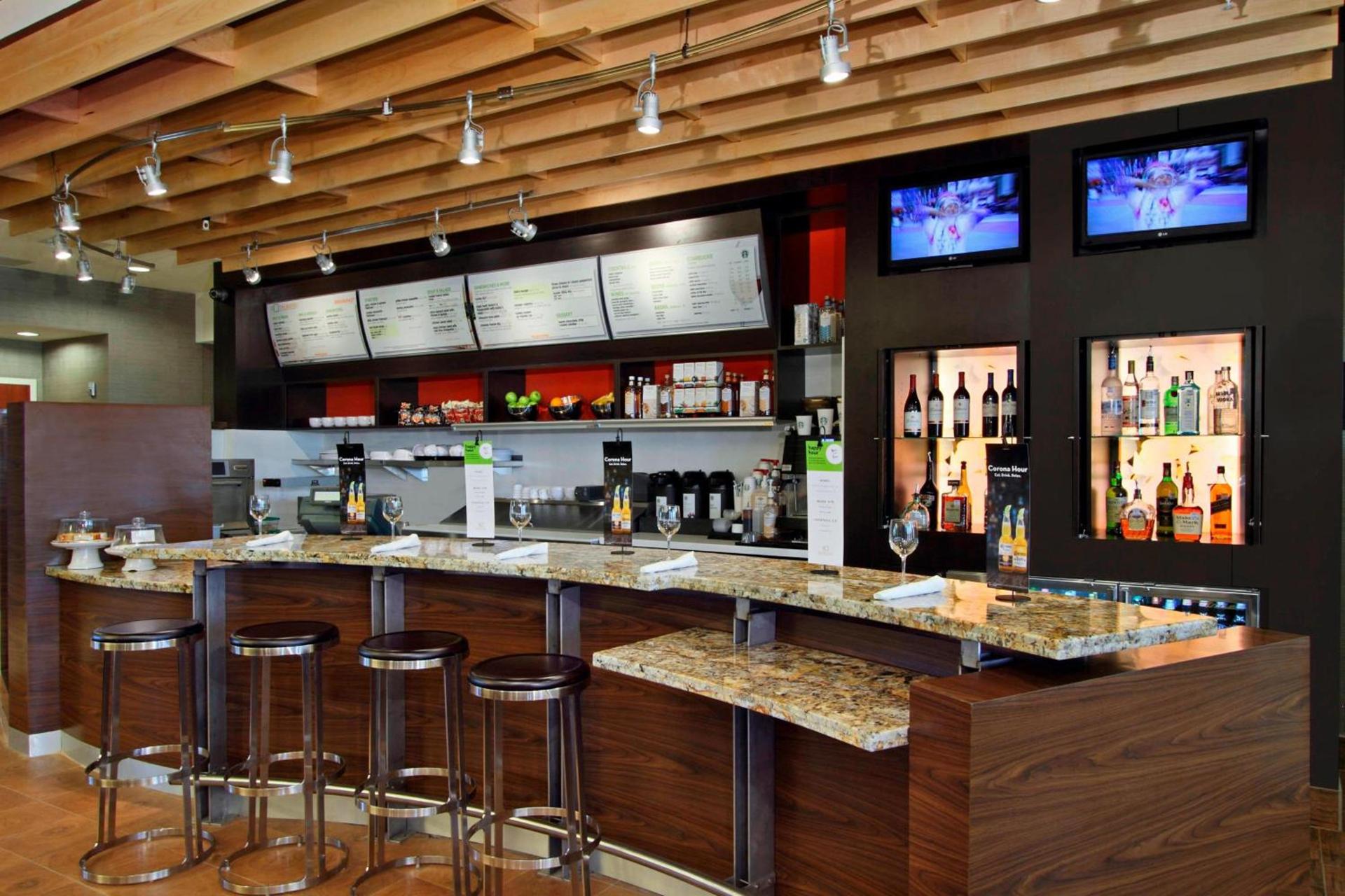 Courtyard by Marriott Victoria photo 24