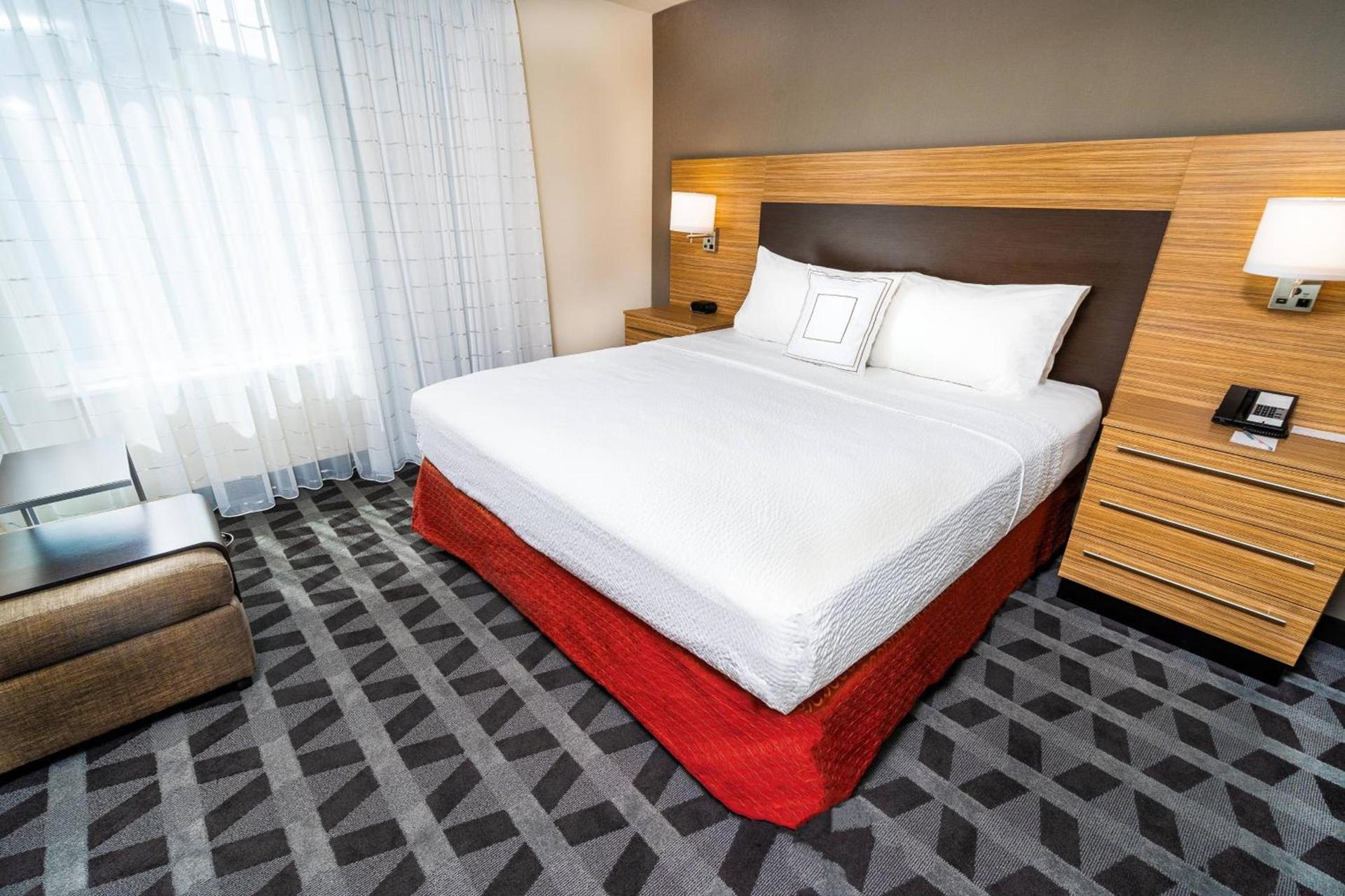 TownePlace Suites By Marriott Las Vegas Stadium District photo 8