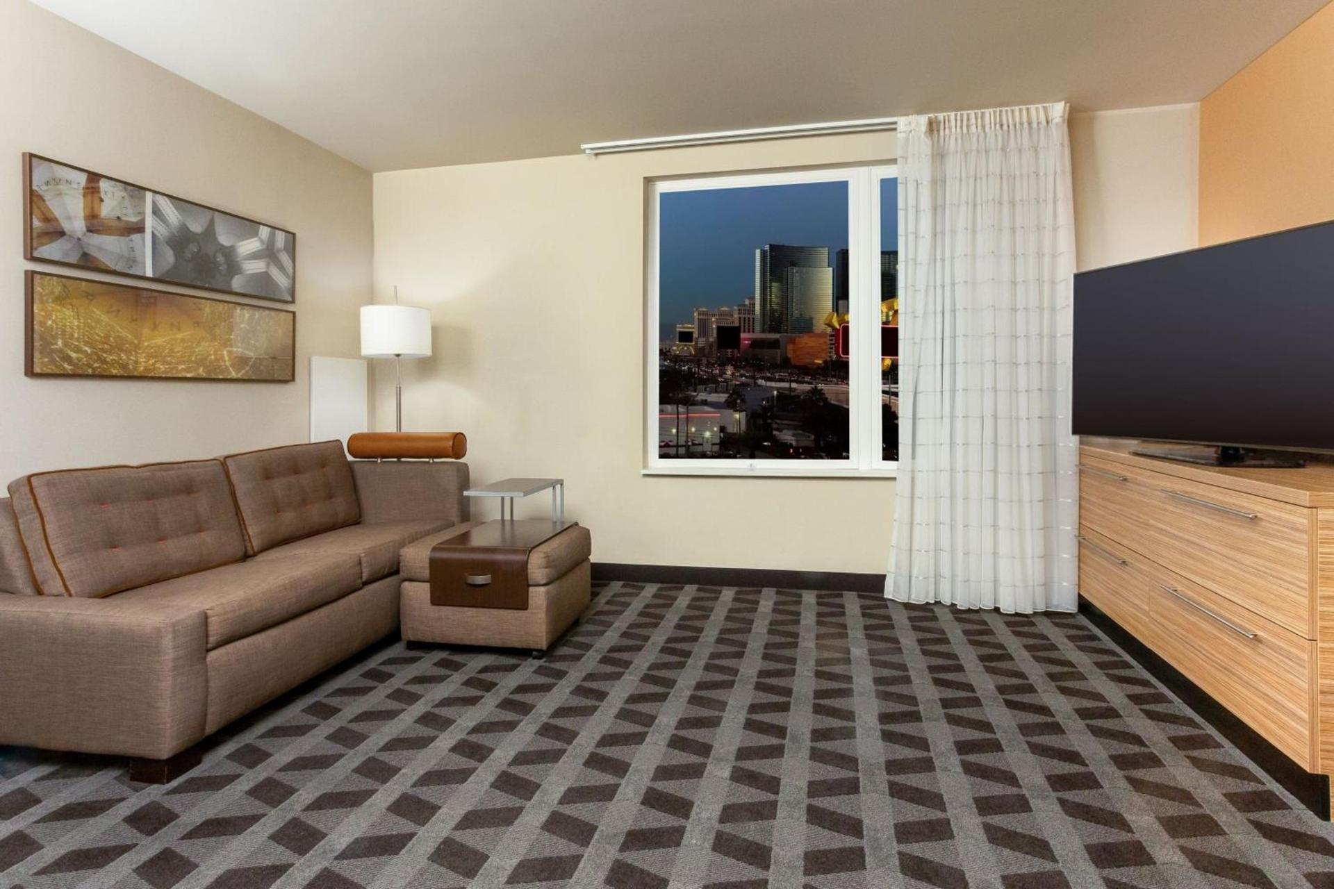 TownePlace Suites By Marriott Las Vegas Stadium District photo 11