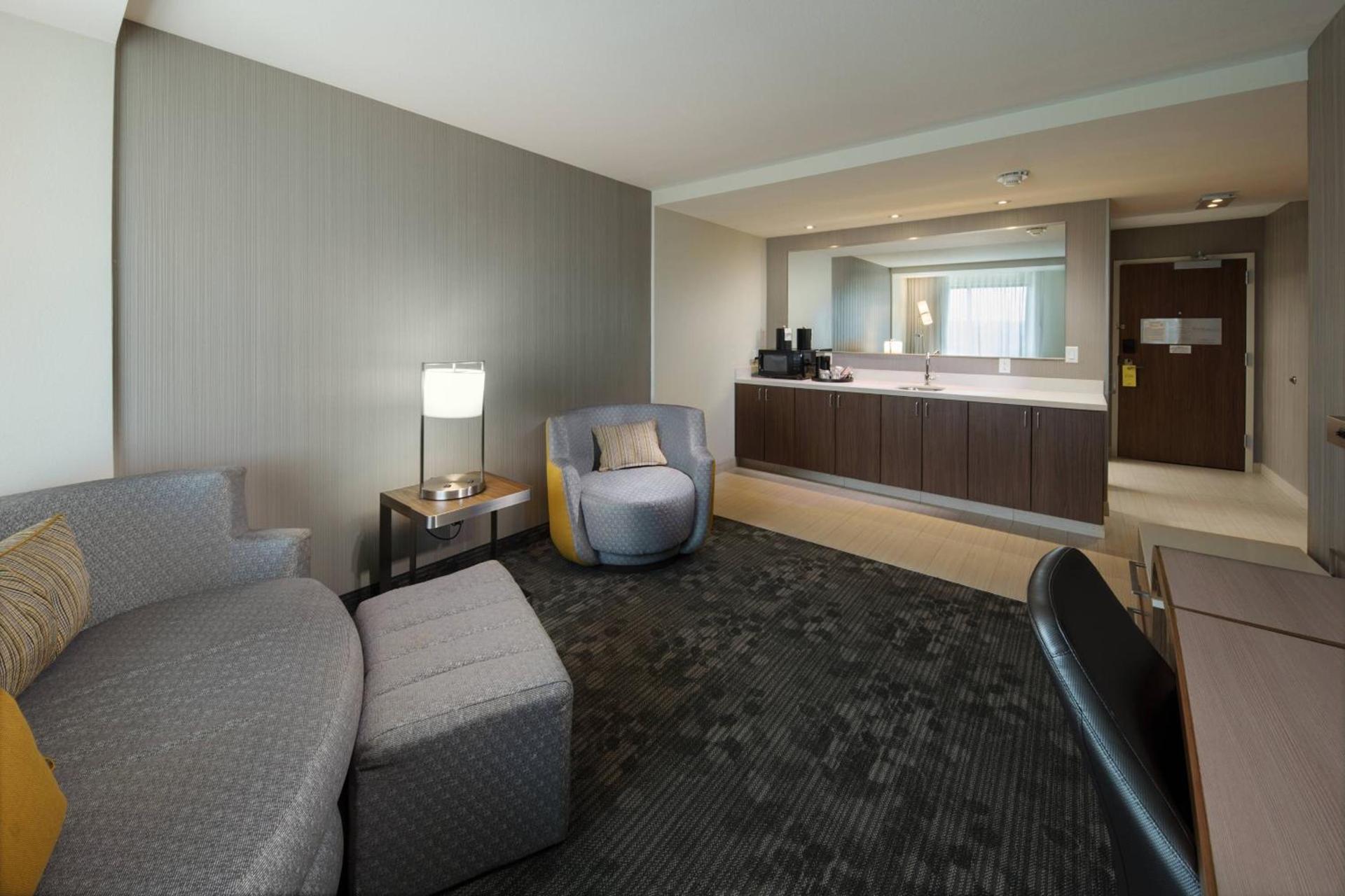 Courtyard by Marriott Russellville photo 15