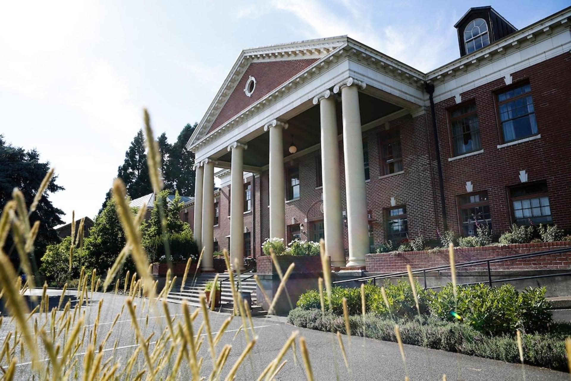 McMenamins Grand Lodge photo 11