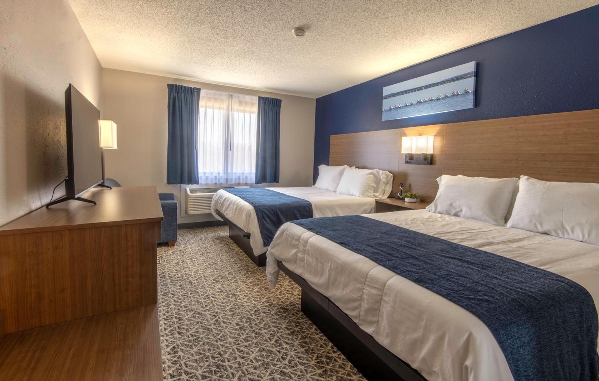 Hilltop Inn & Suites photo 22