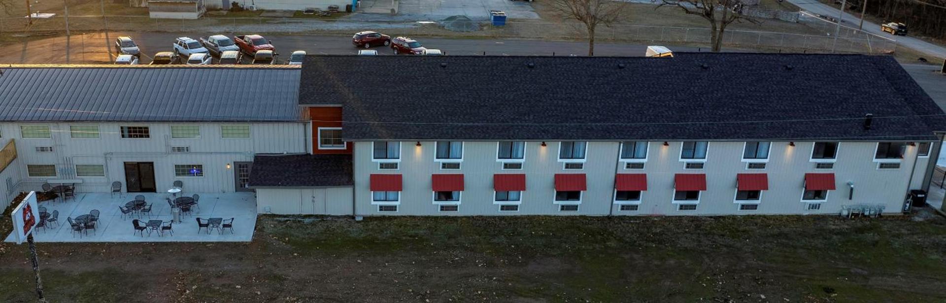 Hilltop Inn & Suites photo 28