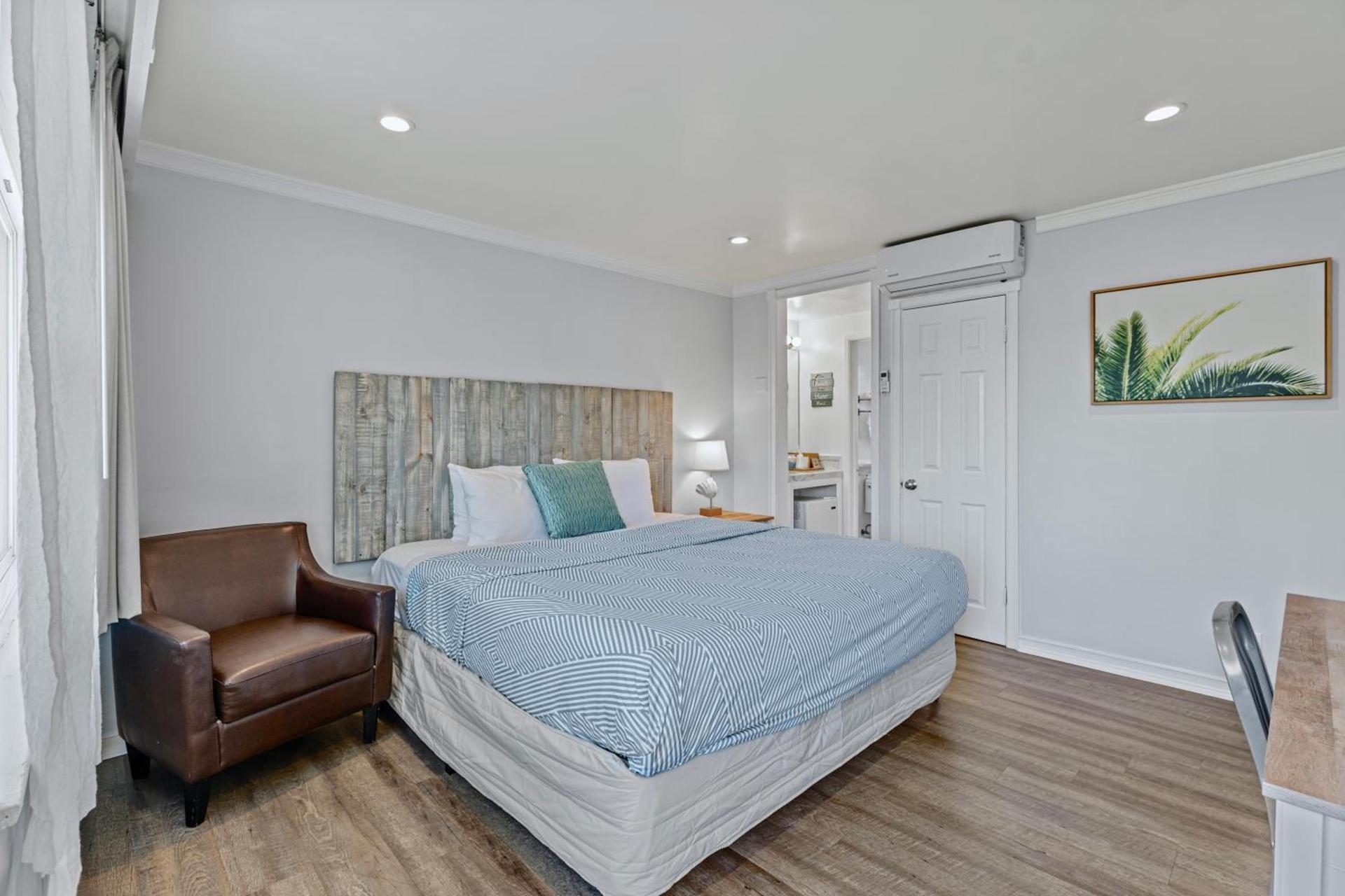 Ocean Lodge Santa Monica Beach Hotel photo 17