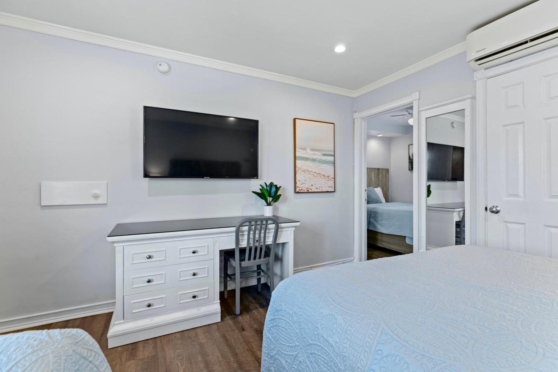 Ocean Lodge Santa Monica Beach Hotel photo 42