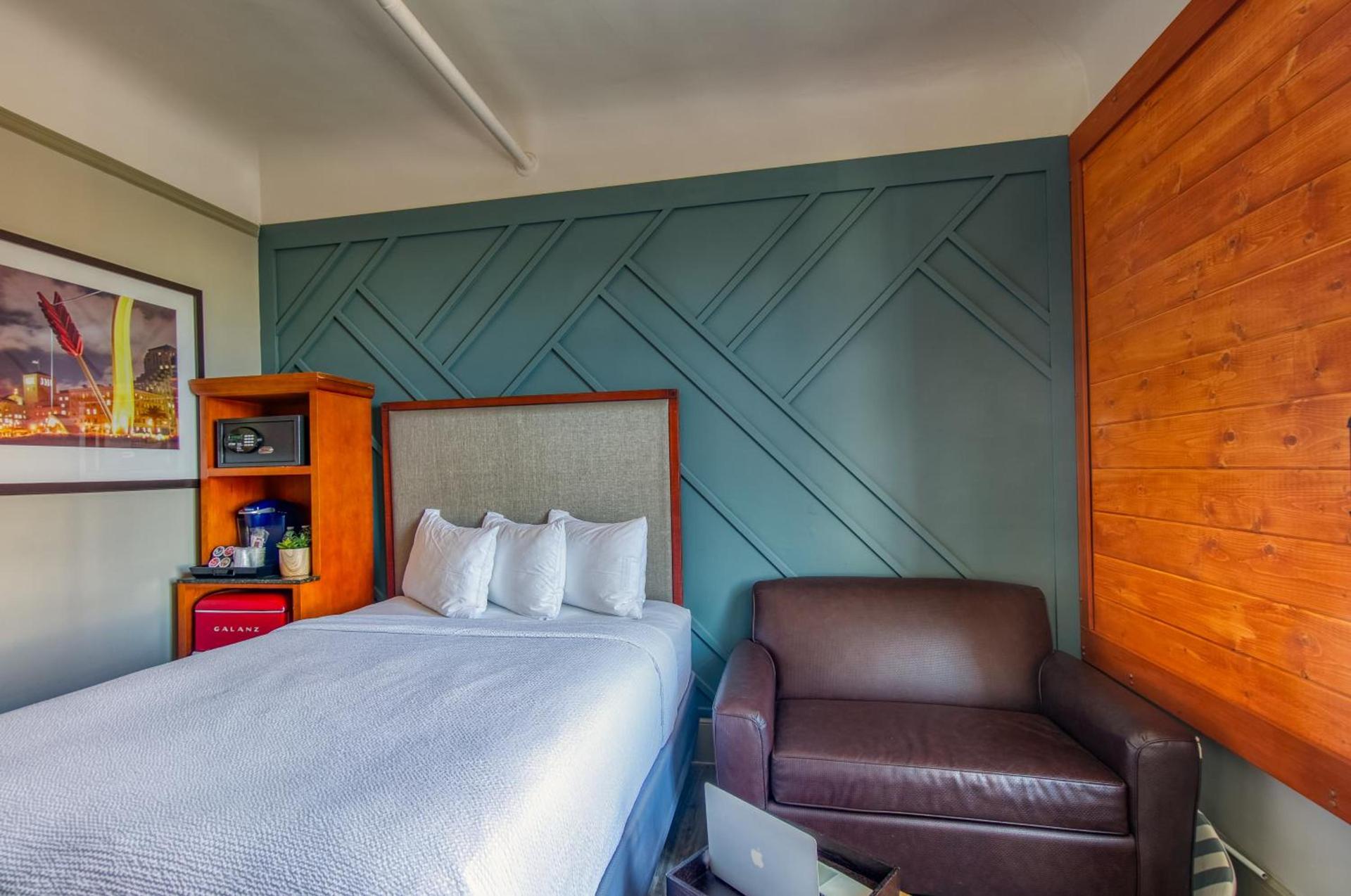 Ram's Hotel photo 2