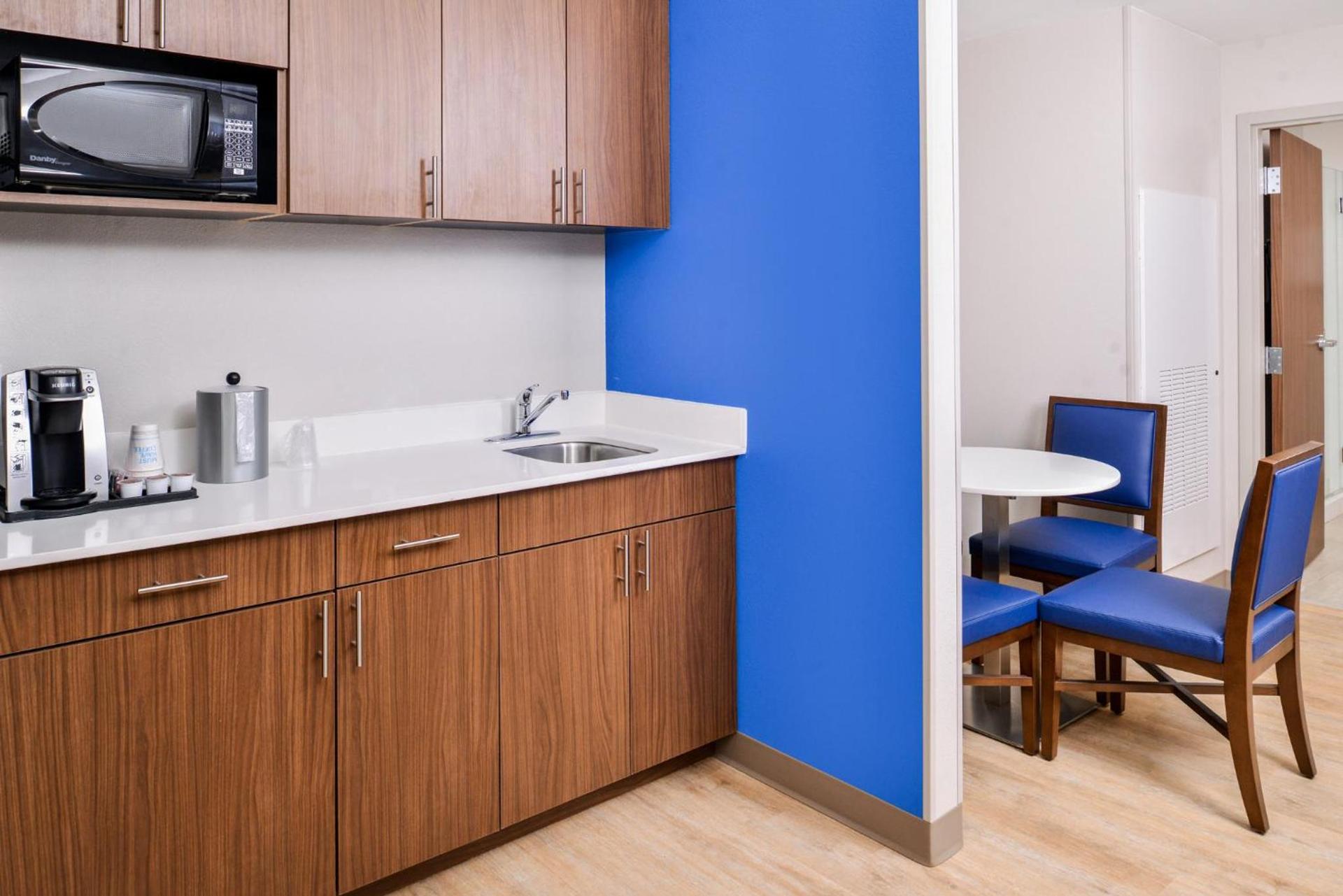 Holiday Inn Express & Suites - Siloam Springs by IHG photo 45