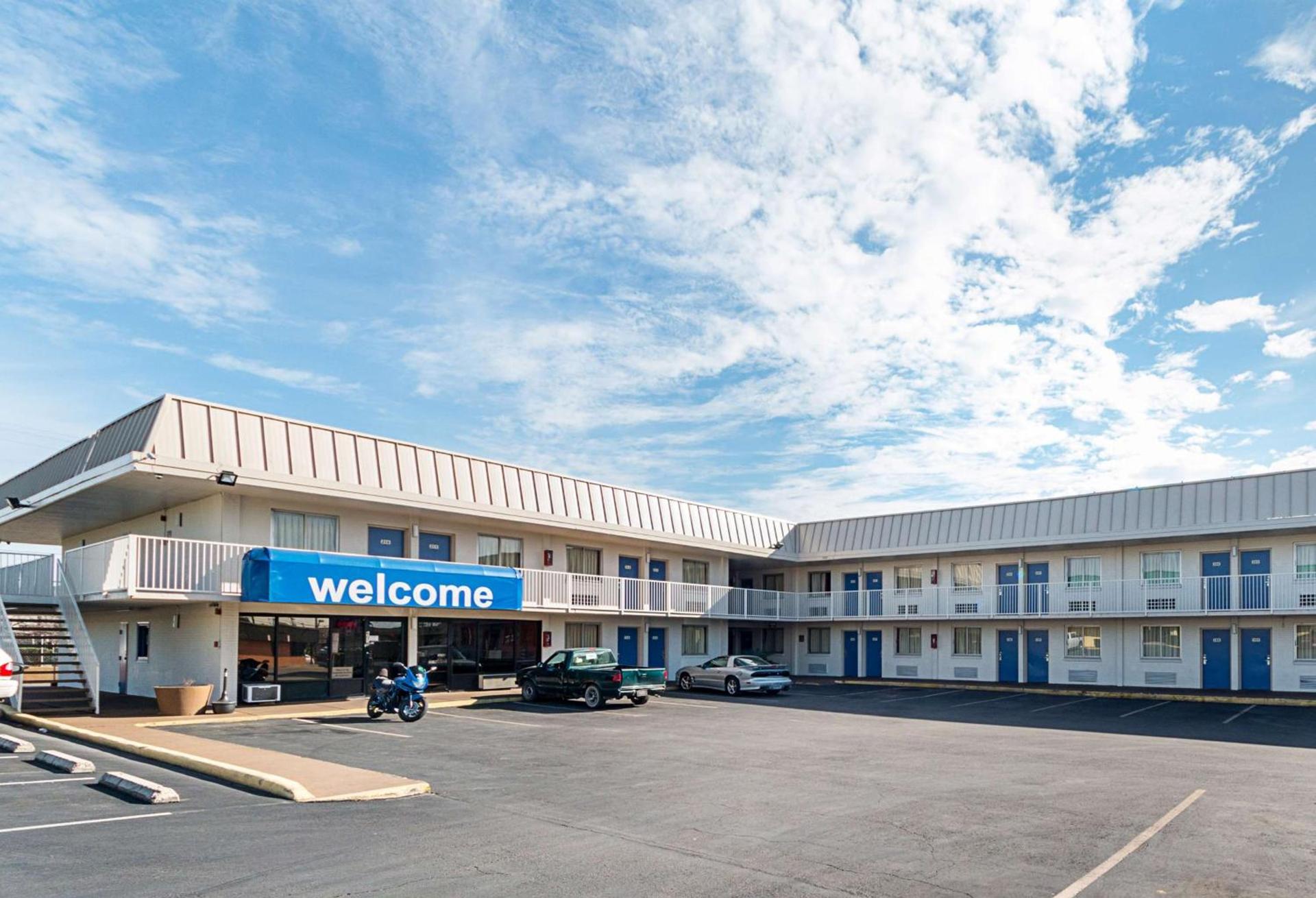 Motel 6 San Antonio TX I10 West photo 1