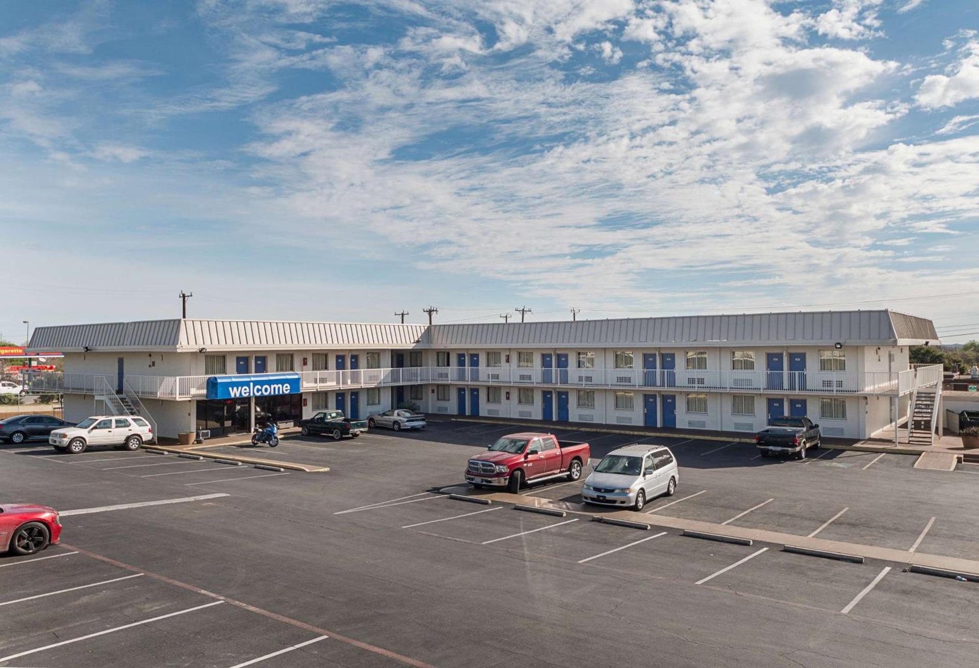 Motel 6 San Antonio TX I10 West photo 4