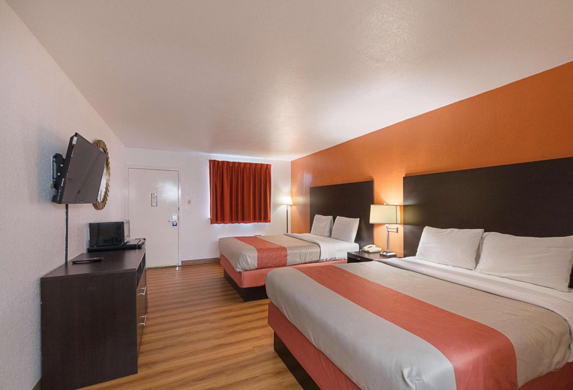 Motel 6 San Antonio TX I10 West photo 10