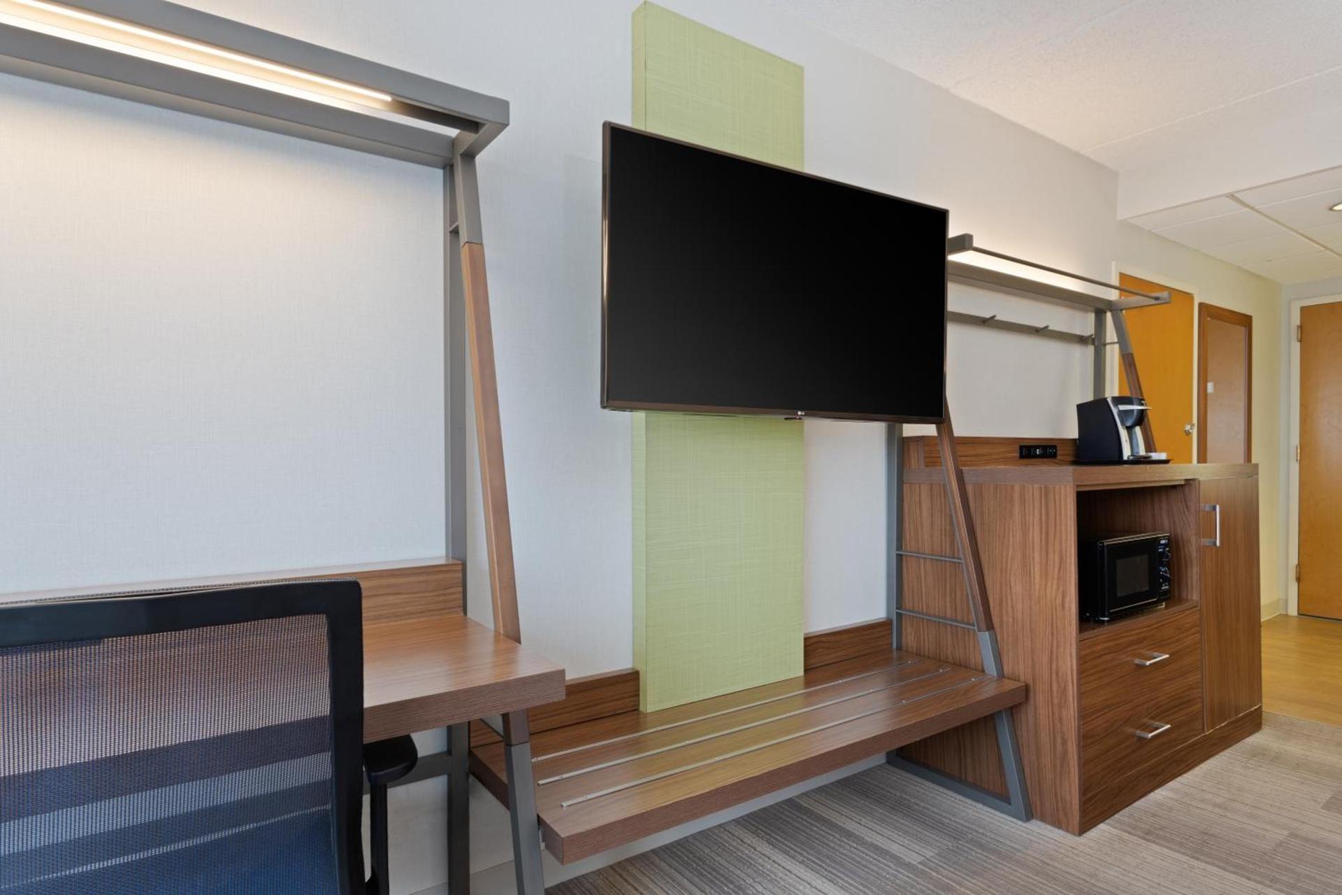 Holiday Inn Express Hauppauge-Long Island by IHG photo 18